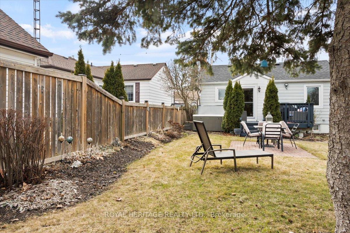 Photo 13 of 12 Veterans Avenue, Clarington, Bowmanville — HOMEH