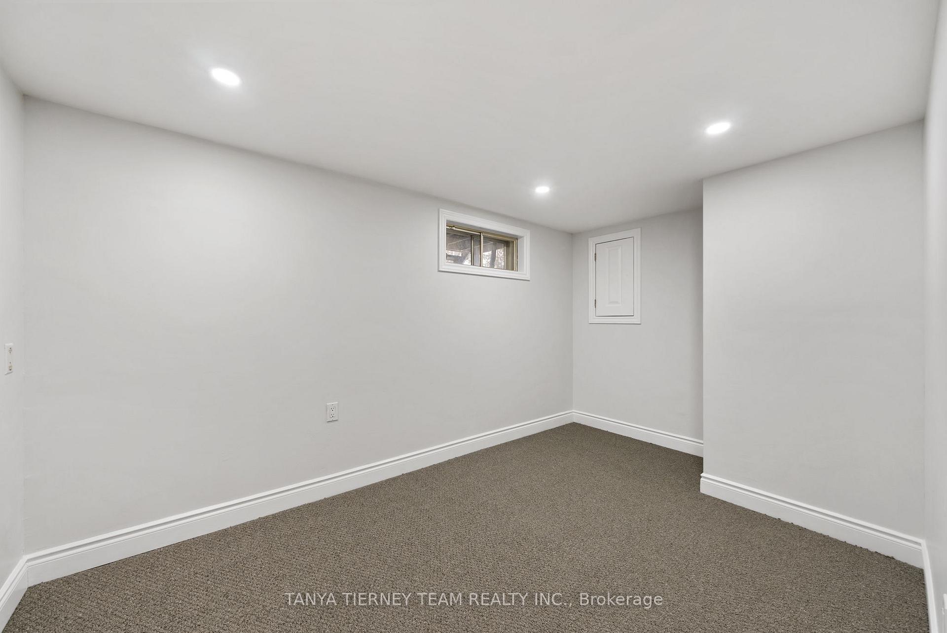 Photo 32 of 21 Archer Drive, Ajax, South East — HOMEH