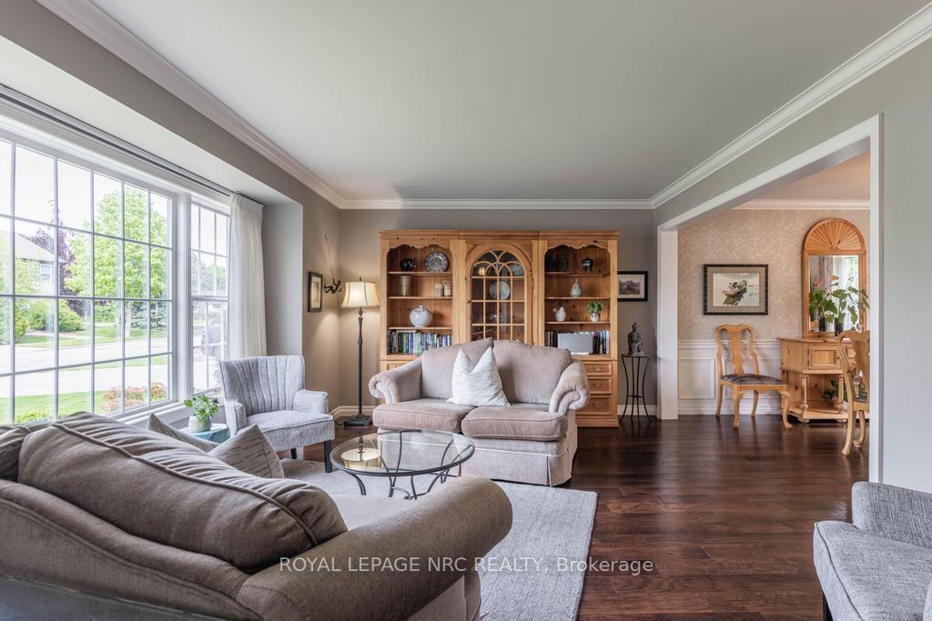 Photo 11 of 6 Breckenridge Boulevard, St. Catharines, Grapeview — HOMEH