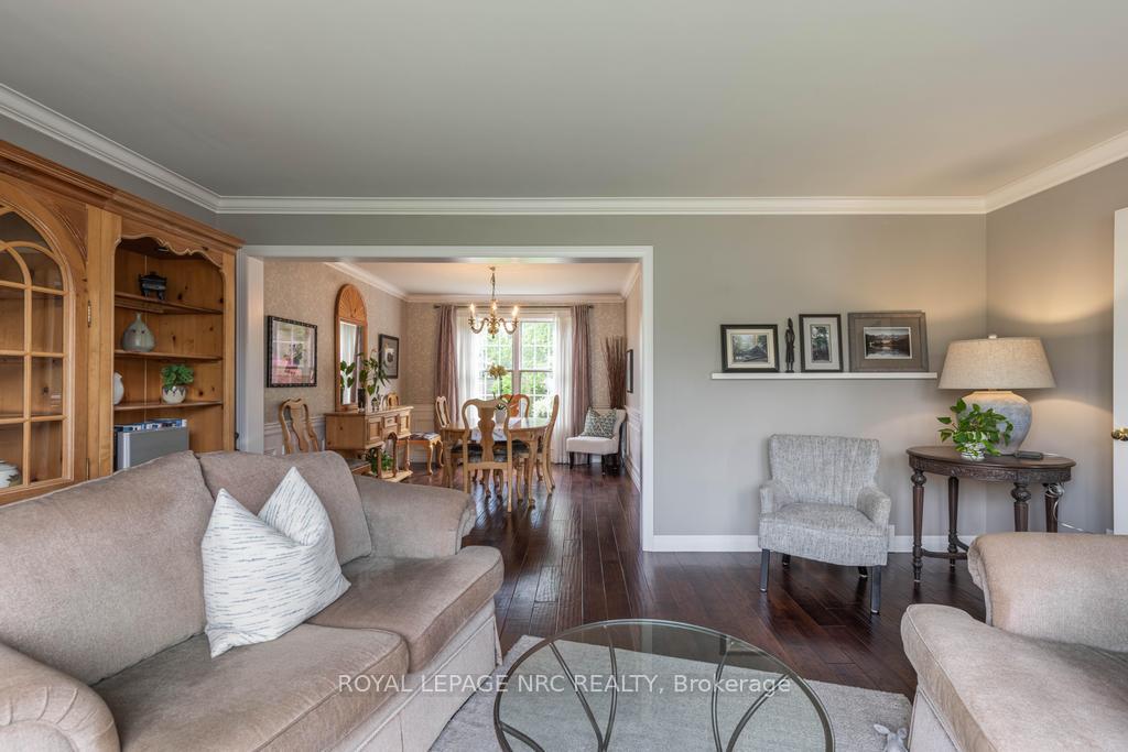 Photo 9 of 6 Breckenridge Boulevard, St. Catharines, Grapeview — HOMEH
