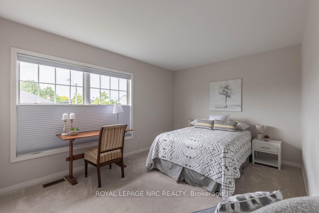 Photo 21 of 6 Breckenridge Boulevard, St. Catharines, Grapeview — HOMEH