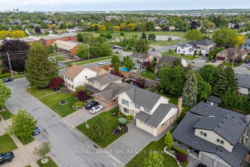 Photo 30 of 6 Breckenridge Boulevard, St. Catharines, Grapeview — HOMEH