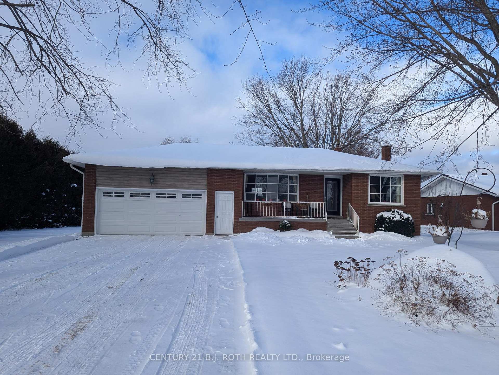 Photo 33 of 1304 10th Line, Innisfil, Rural Innisfil — HOMEH