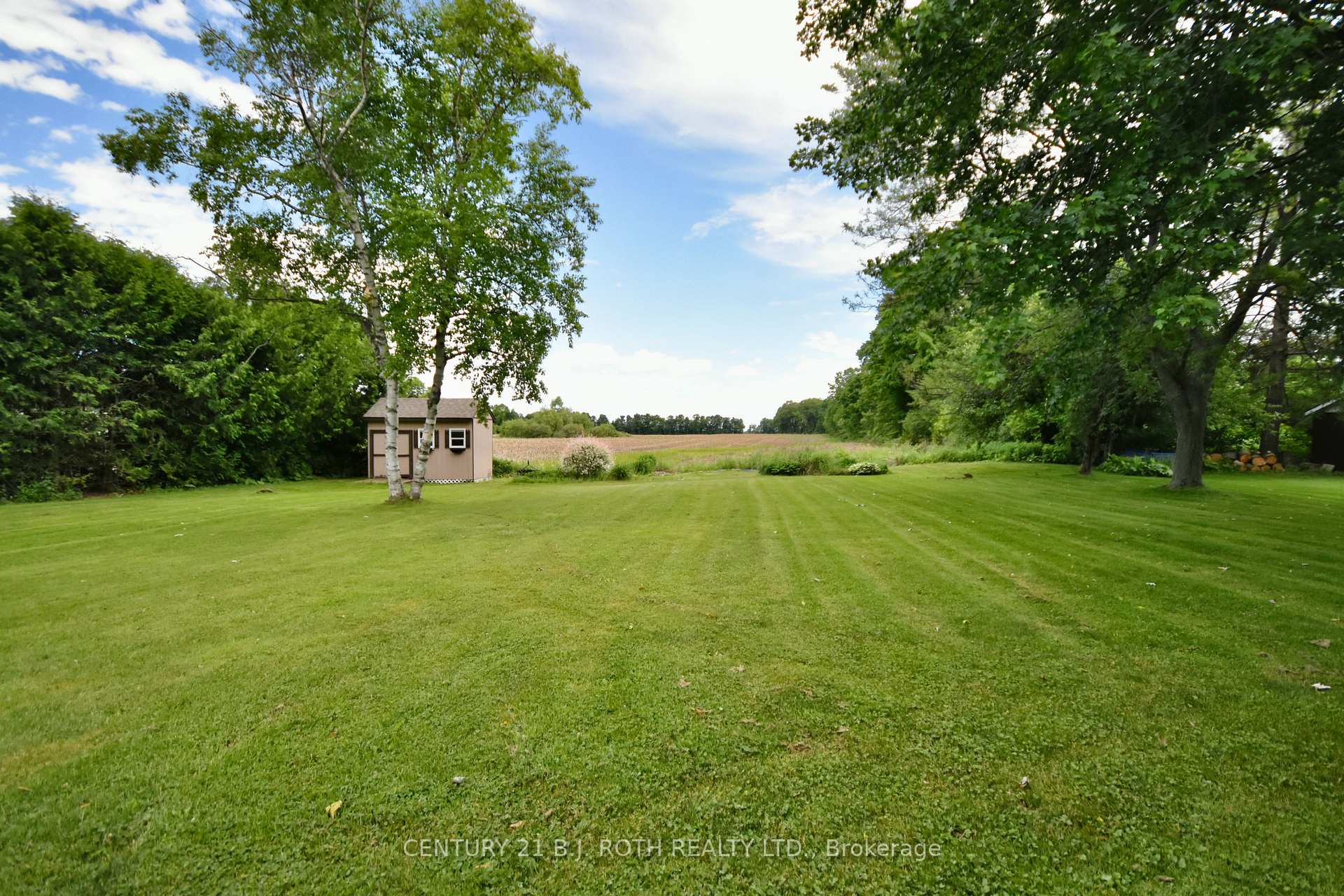 Photo 30 of 1304 10th Line, Innisfil, Rural Innisfil — HOMEH