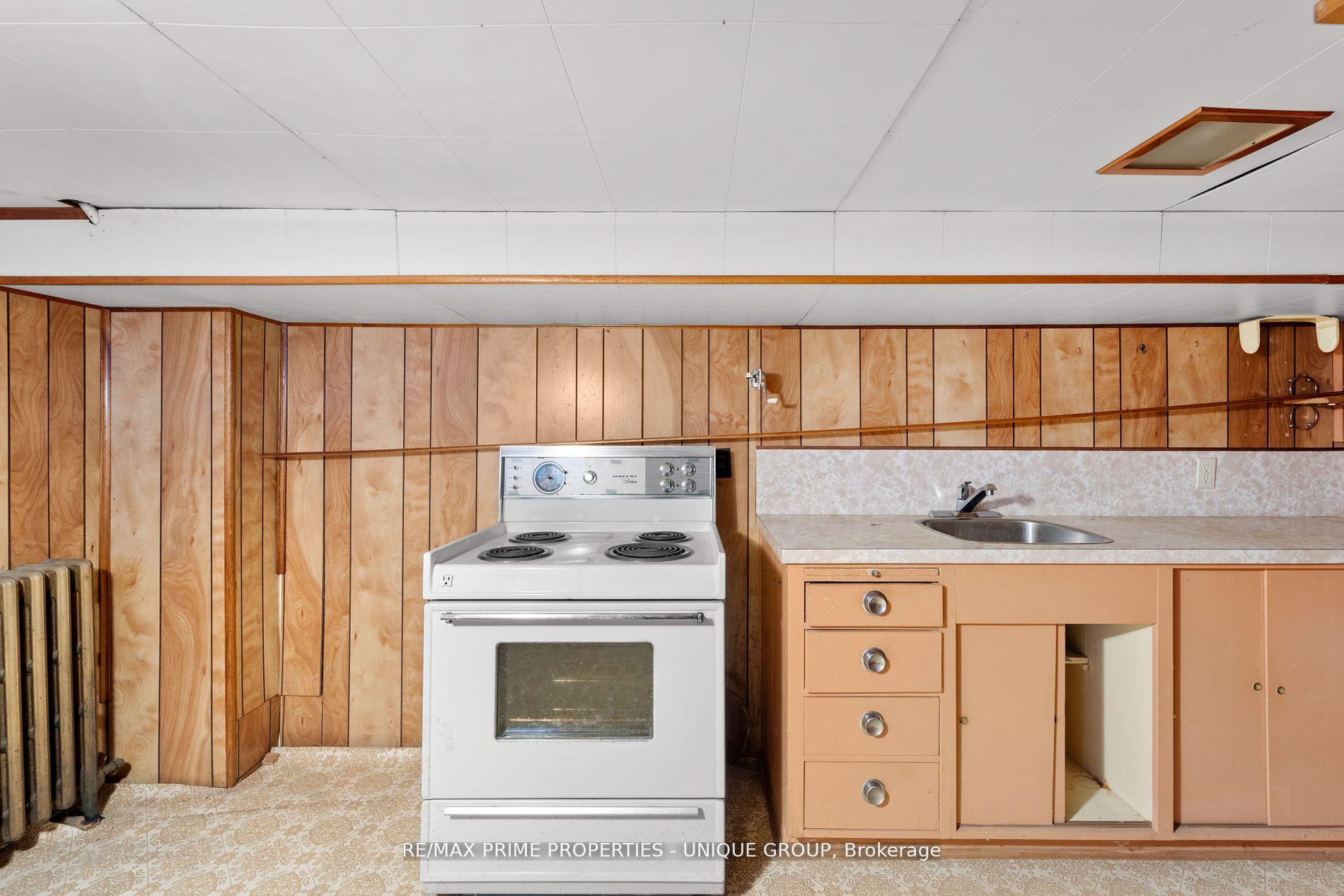 Photo 23 of 174 Gamble Avenue, Toronto, East York — HOMEH