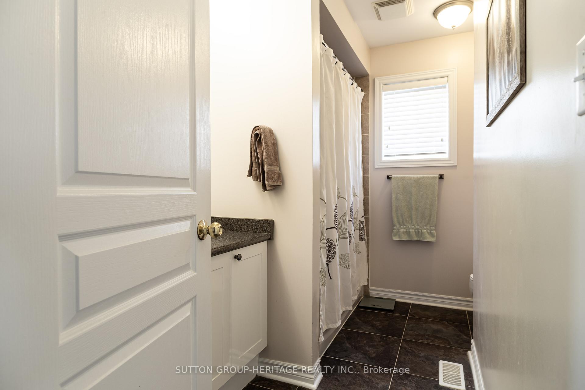 Photo 7 of 30 Russell Barton Lane, Uxbridge — HOMEH