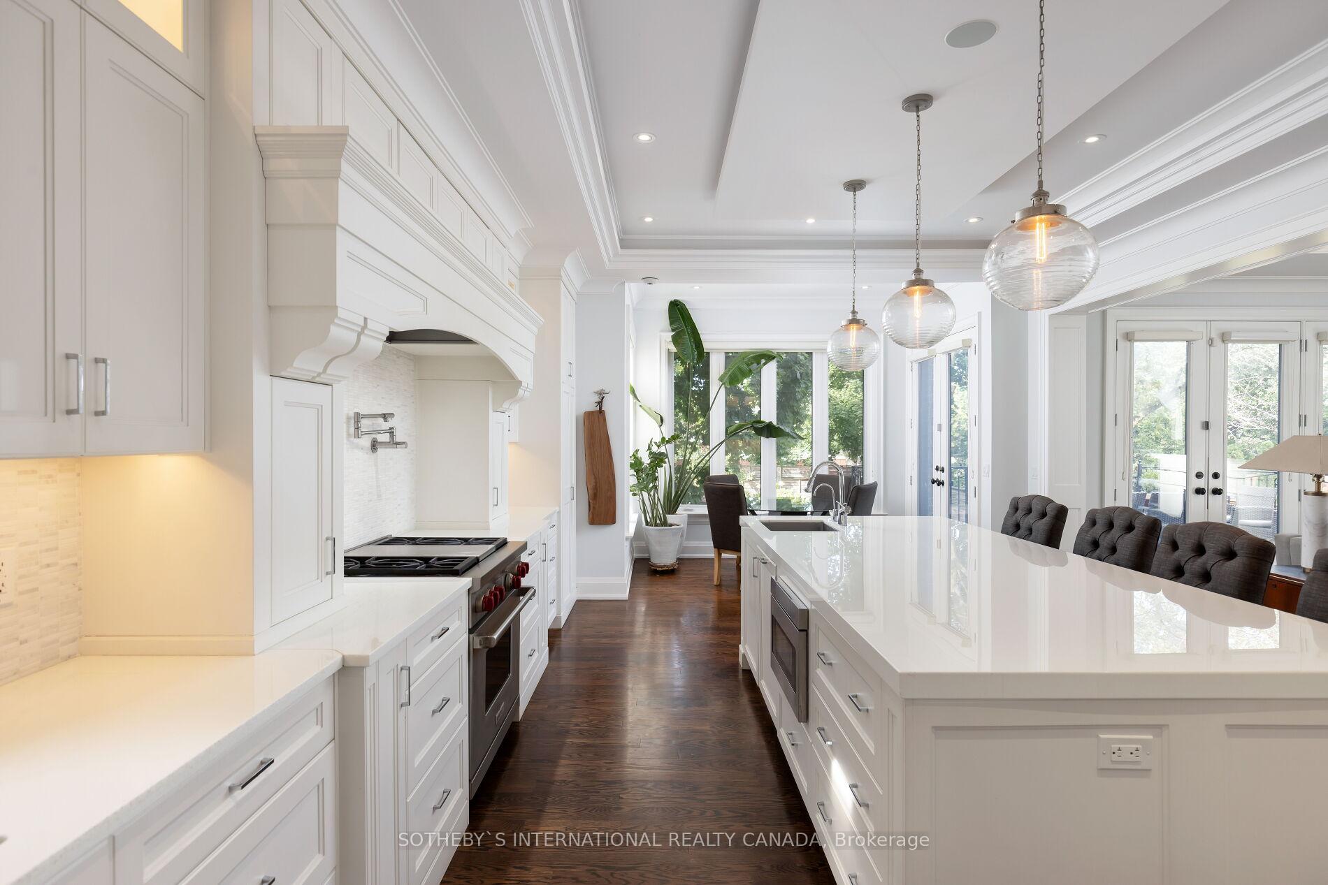 Photo 11 of 496 Fairlawn Avenue, Toronto, Bedford Park-Nortown — HOMEH
