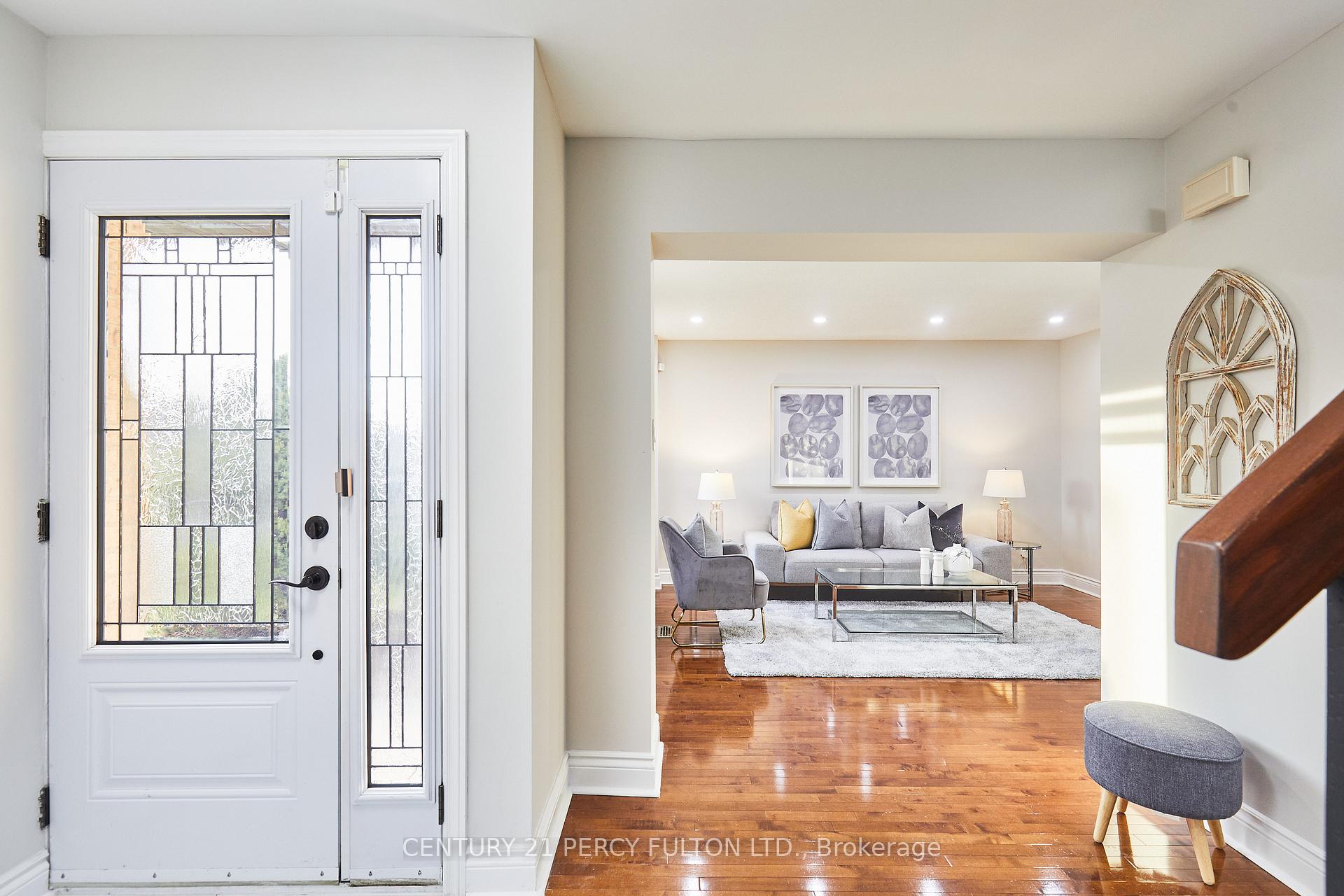 Photo 3 of 605 Beckworth Square, Pickering, Amberlea — HOMEH