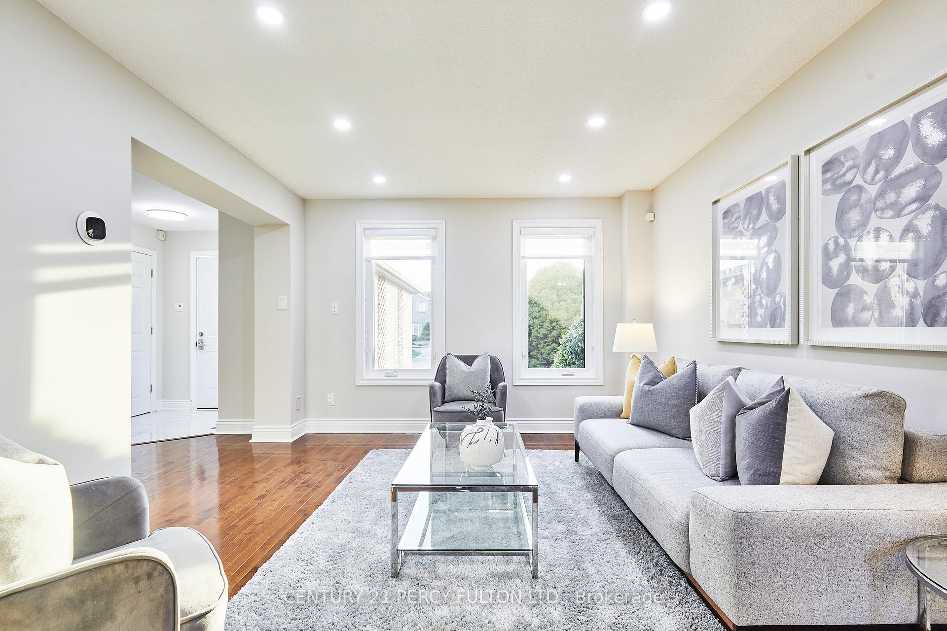Photo 6 of 605 Beckworth Square, Pickering, Amberlea — HOMEH