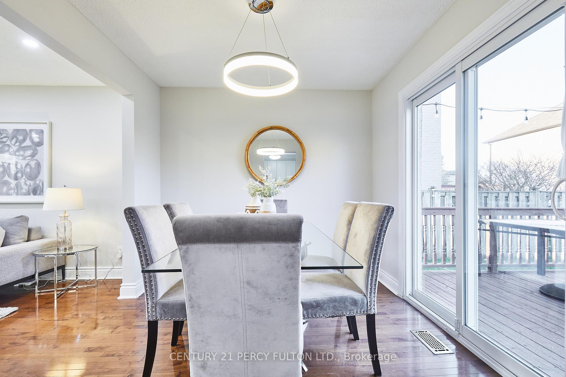 Photo 5 of 605 Beckworth Square, Pickering, Amberlea — HOMEH