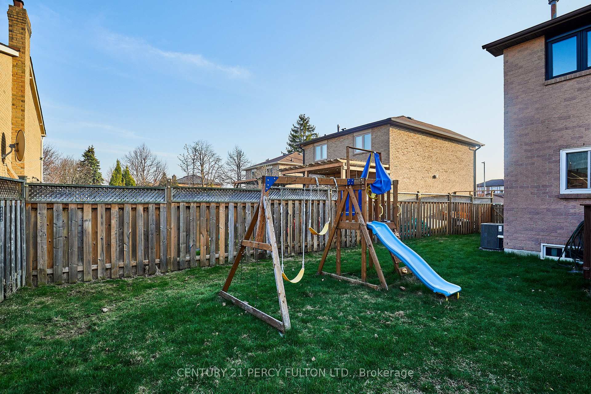 Photo 34 of 605 Beckworth Square, Pickering, Amberlea — HOMEH