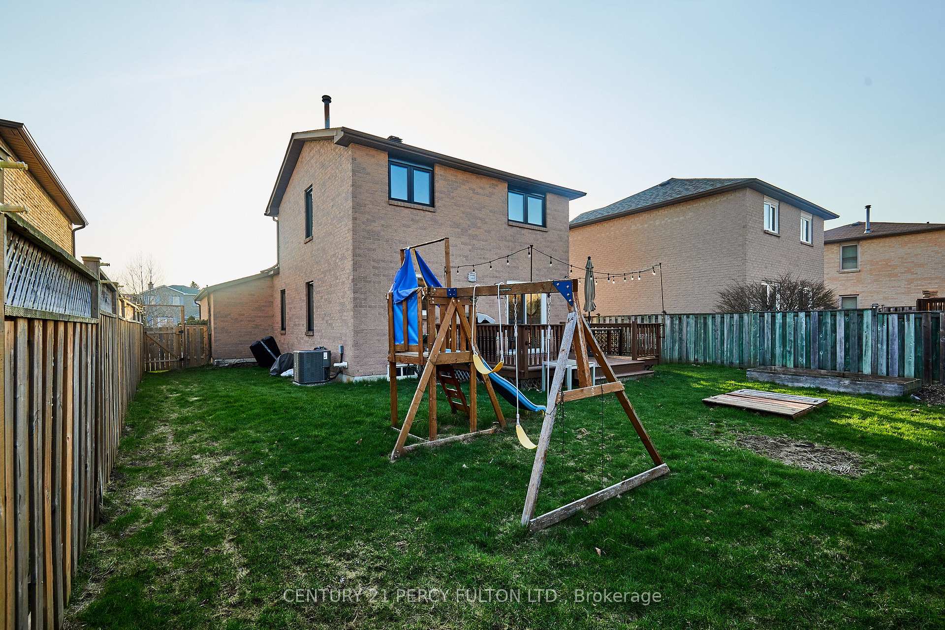 Photo 10 of 605 Beckworth Square, Pickering, Amberlea — HOMEH