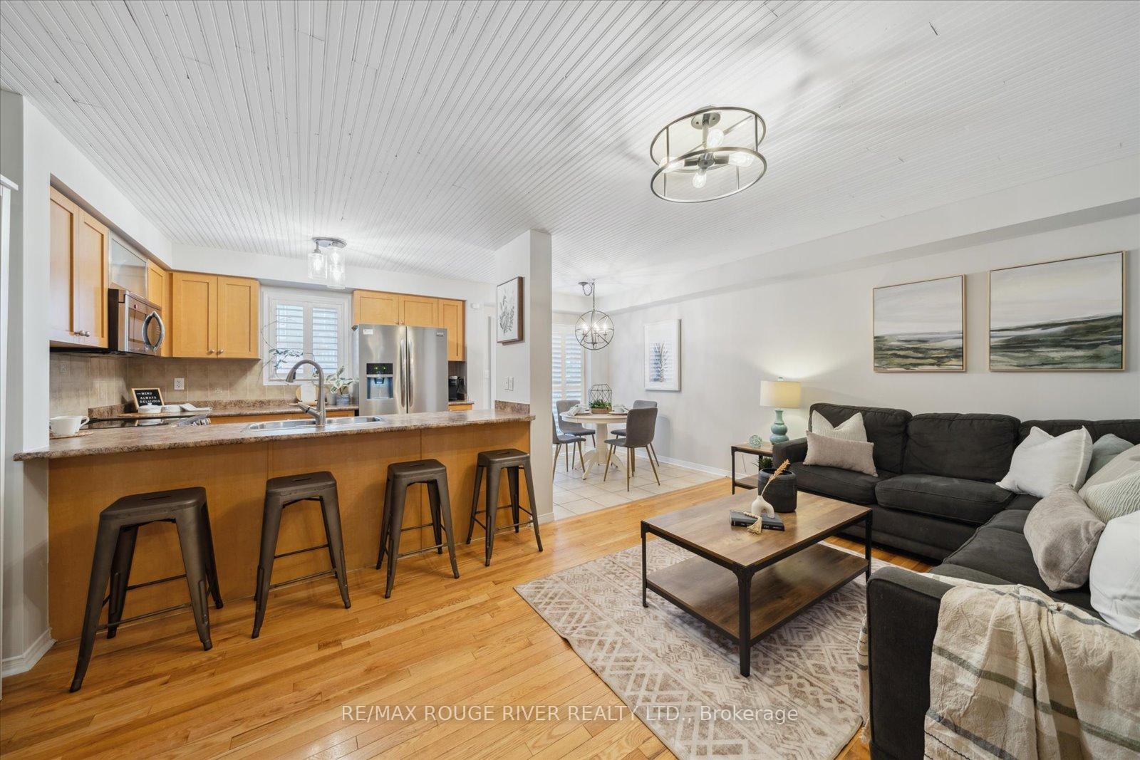 Photo 13 of 19 Abela Lane, Ajax, Central — HOMEH