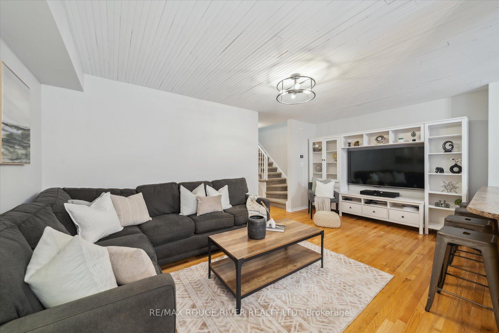 Photo 4 of 19 Abela Lane, Ajax, Central — HOMEH