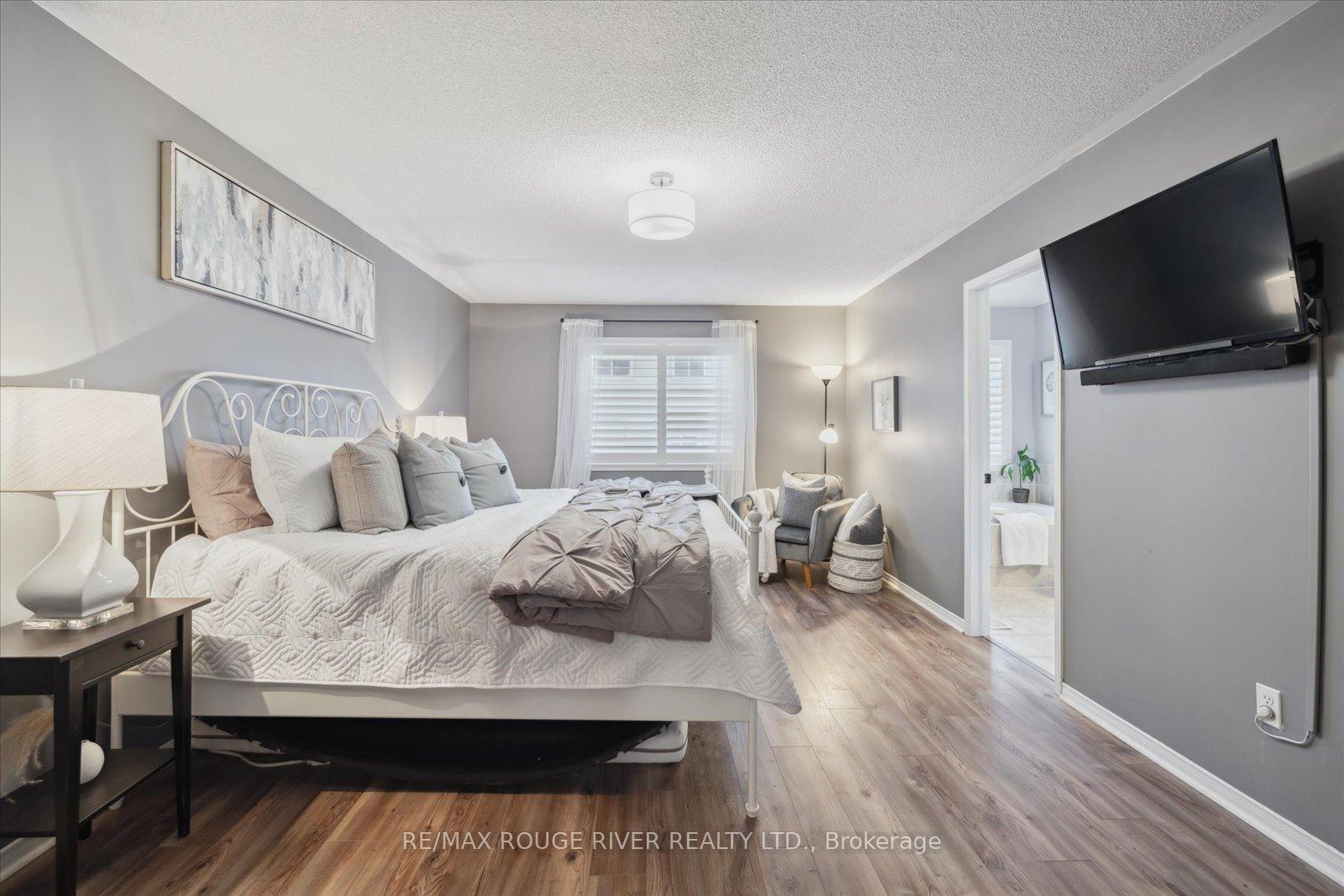 Photo 11 of 19 Abela Lane, Ajax, Central — HOMEH