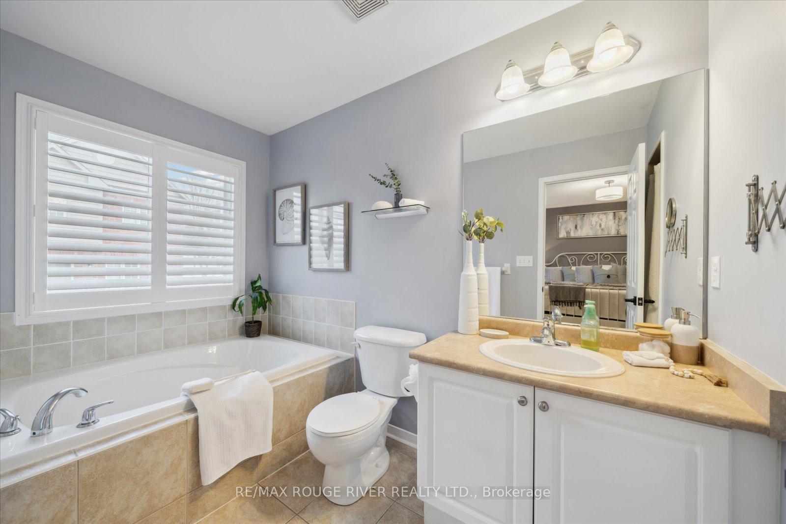 Photo 12 of 19 Abela Lane, Ajax, Central — HOMEH