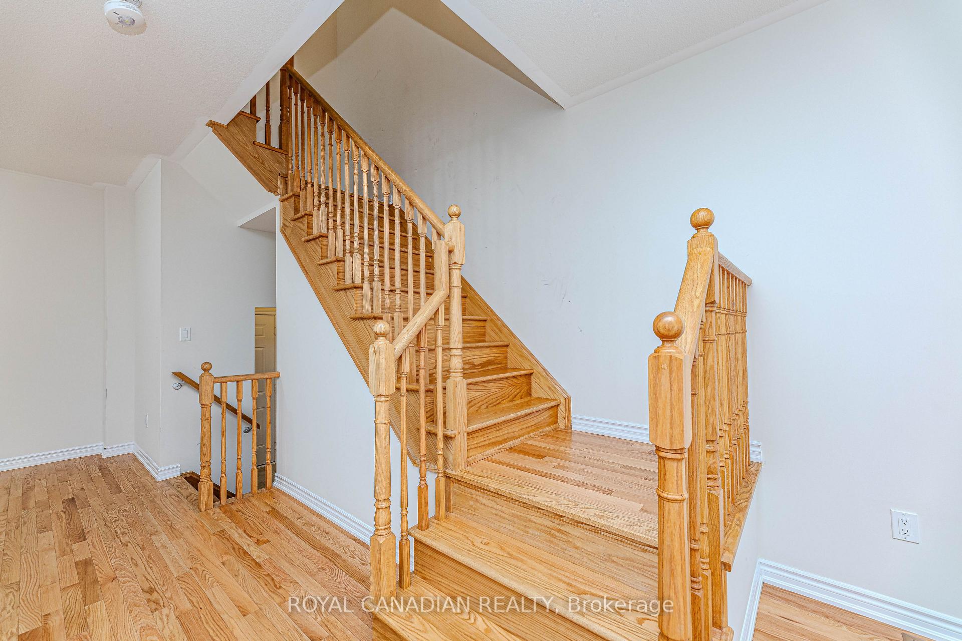 Photo 11 of 3 Royal Fern Crescent, Caledon, Rural Caledon — HOMEH