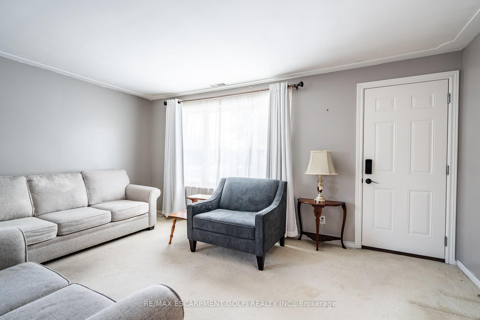 Photo 4 of 450 Upper Sherman Avenue, Hamilton, Raleigh — HOMEH