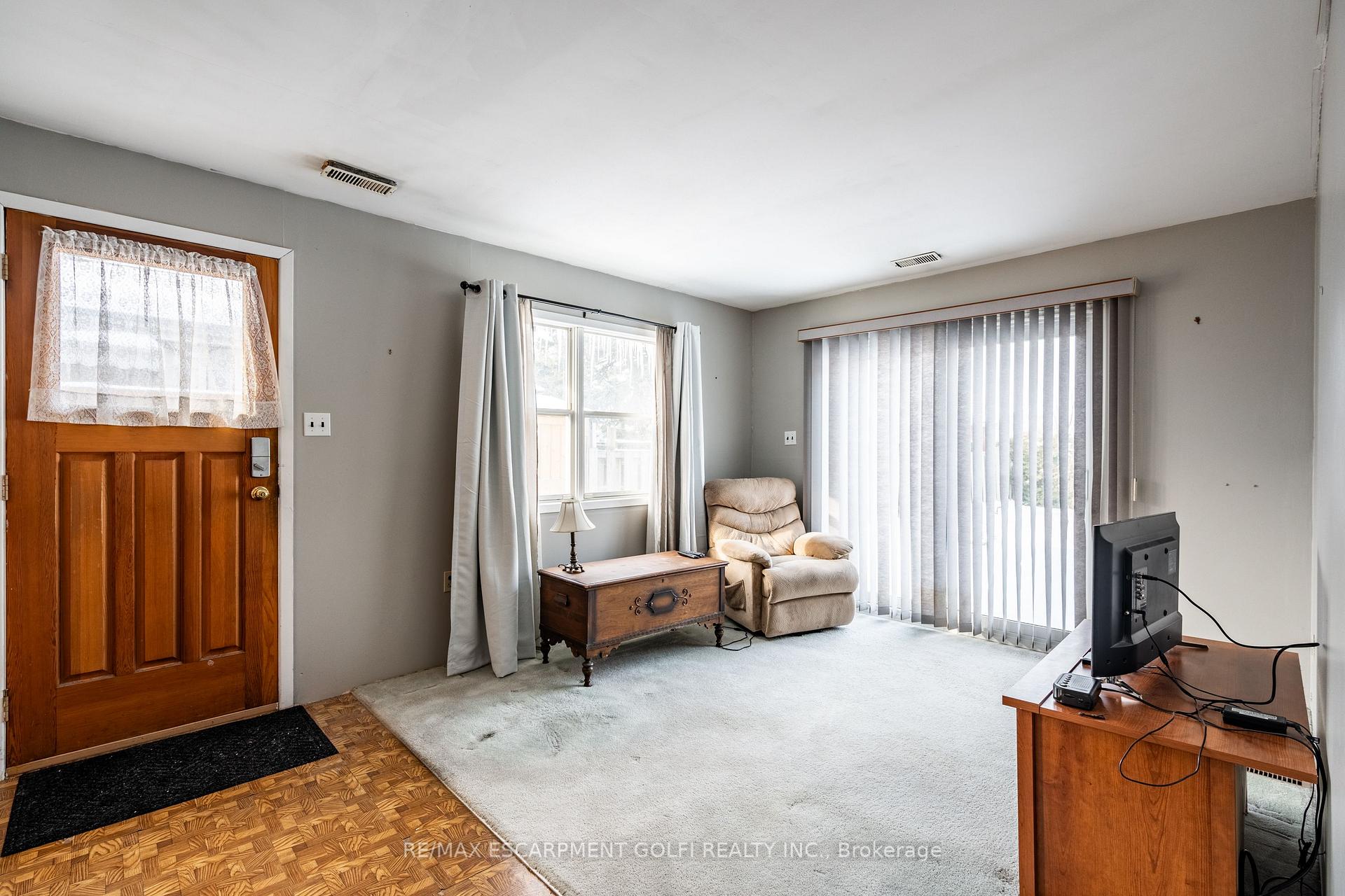 Photo 16 of 450 Upper Sherman Avenue, Hamilton, Raleigh — HOMEH