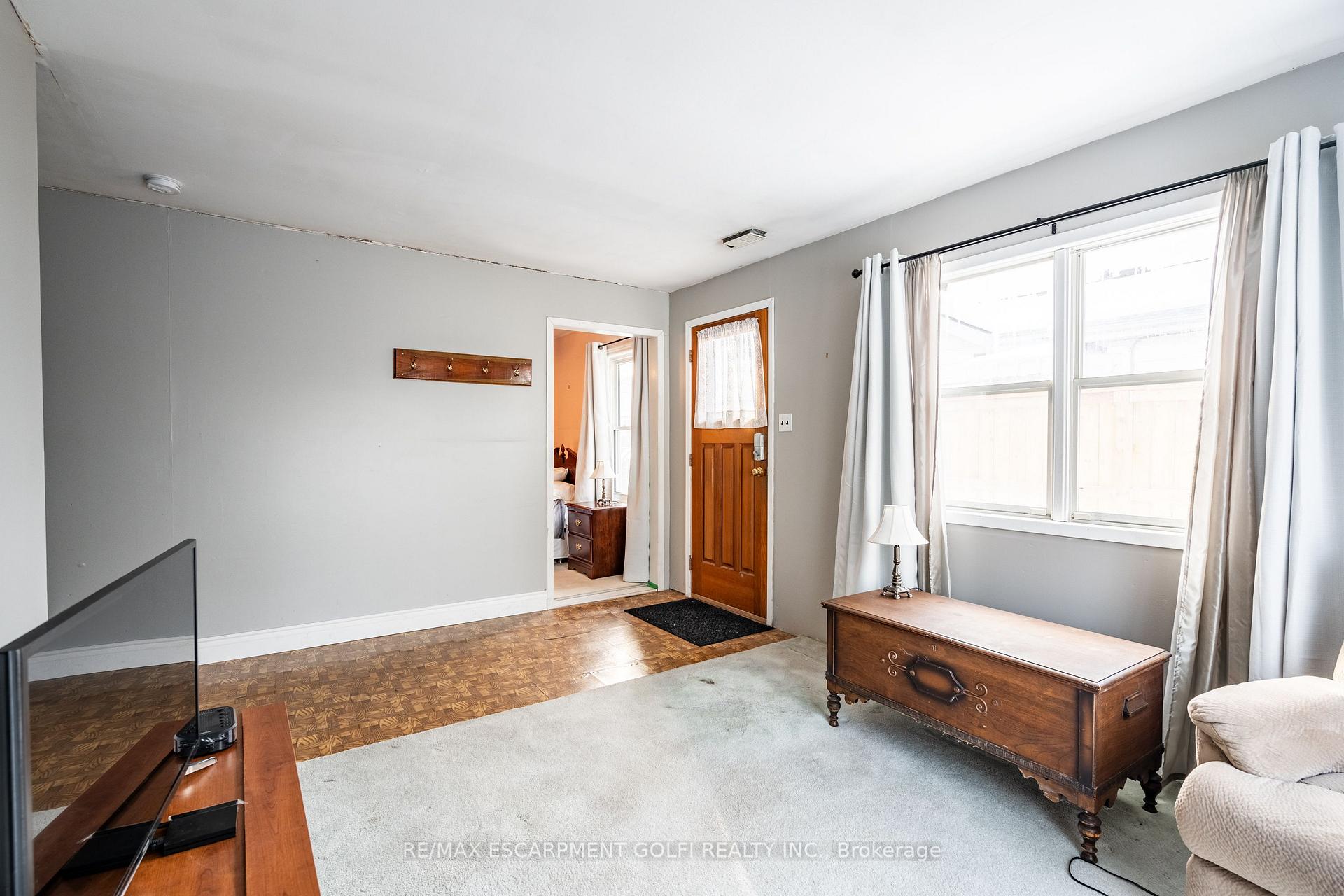 Photo 37 of 450 Upper Sherman Avenue, Hamilton, Raleigh — HOMEH