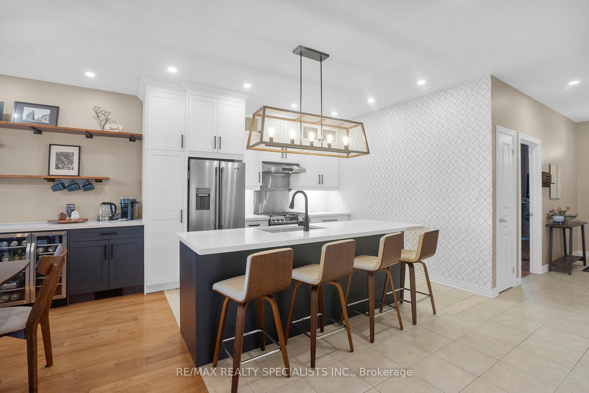 Photo 9 of 4324 Lindsey Crescent, Lincoln, Beamsville — HOMEH