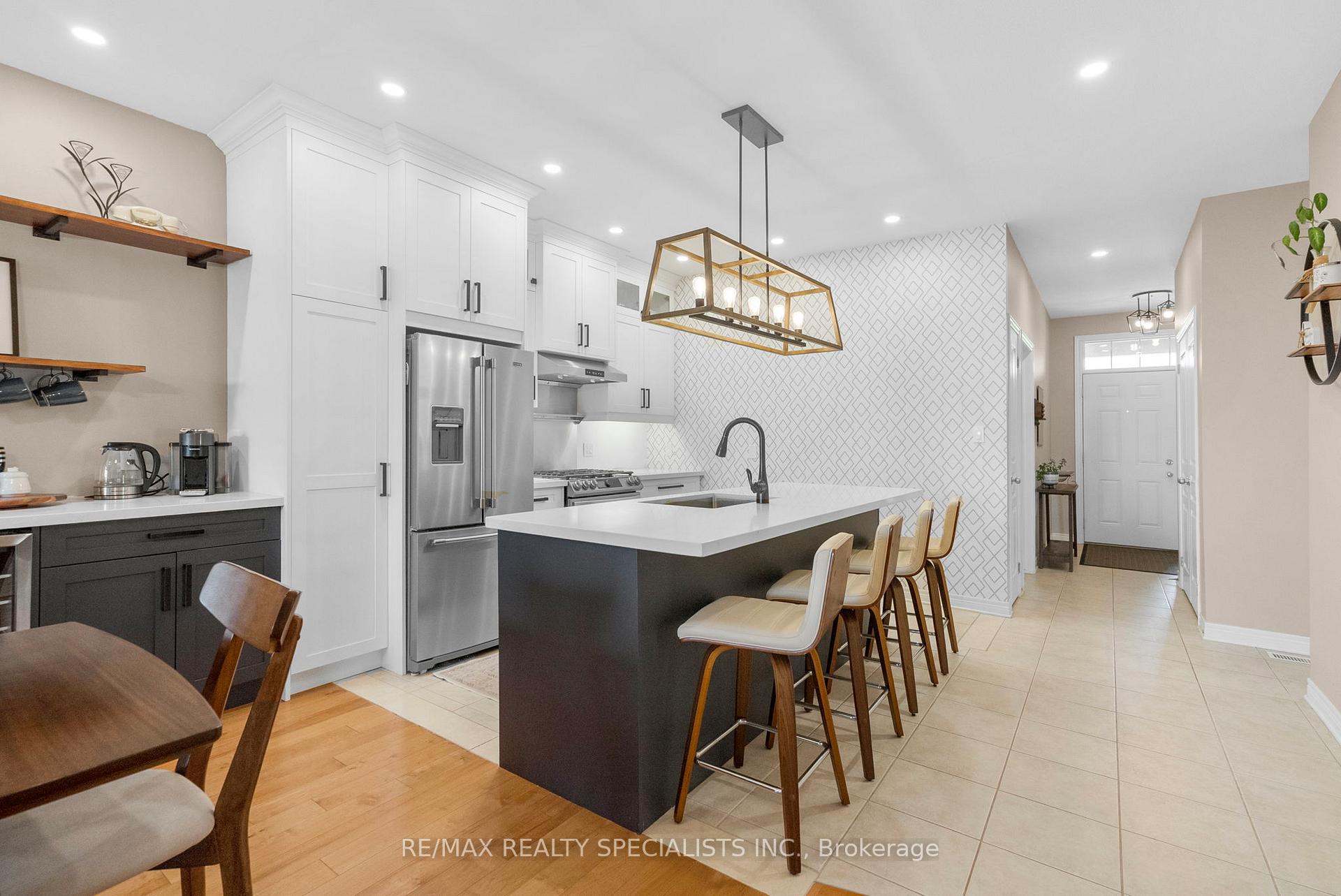 Photo 10 of 4324 Lindsey Crescent, Lincoln, Beamsville — HOMEH