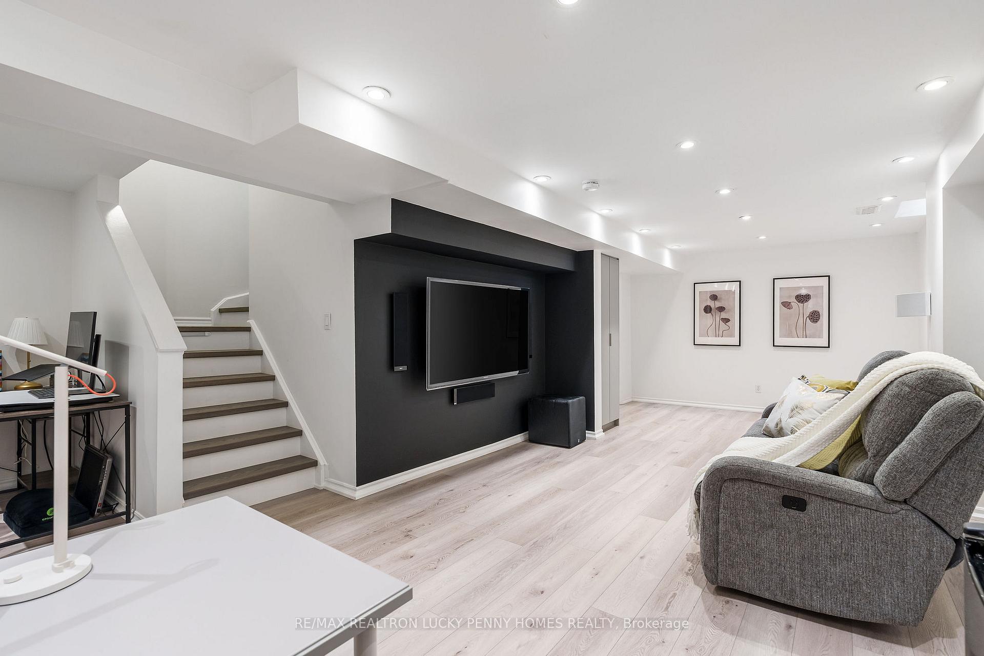 Photo 22 of 18 Colty Drive, Markham, Angus Glen — HOMEH