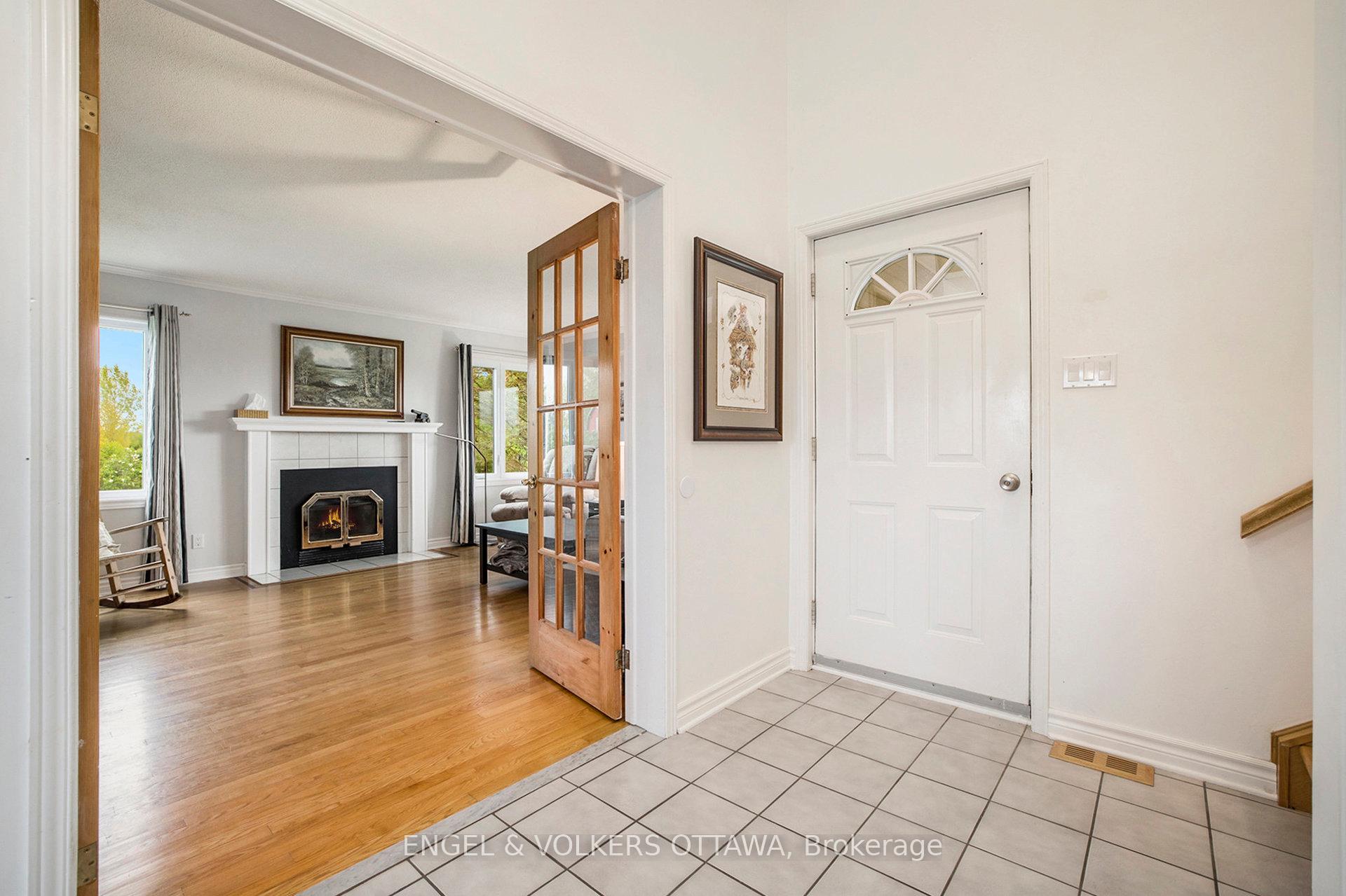 Photo 3 of 3093 Woodkilton Drive, Ottawa, Dunrobin — HOMEH