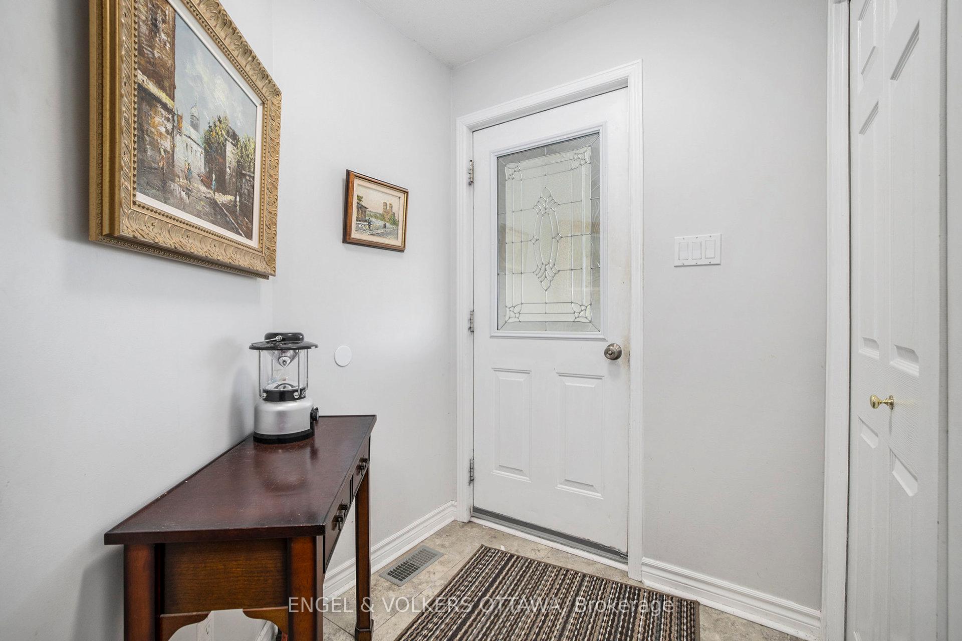 Photo 2 of 3093 Woodkilton Drive, Ottawa, Dunrobin — HOMEH