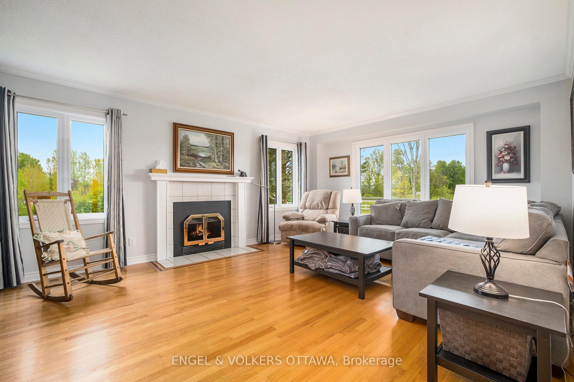 Photo 27 of 3093 Woodkilton Drive, Ottawa, Dunrobin — HOMEH