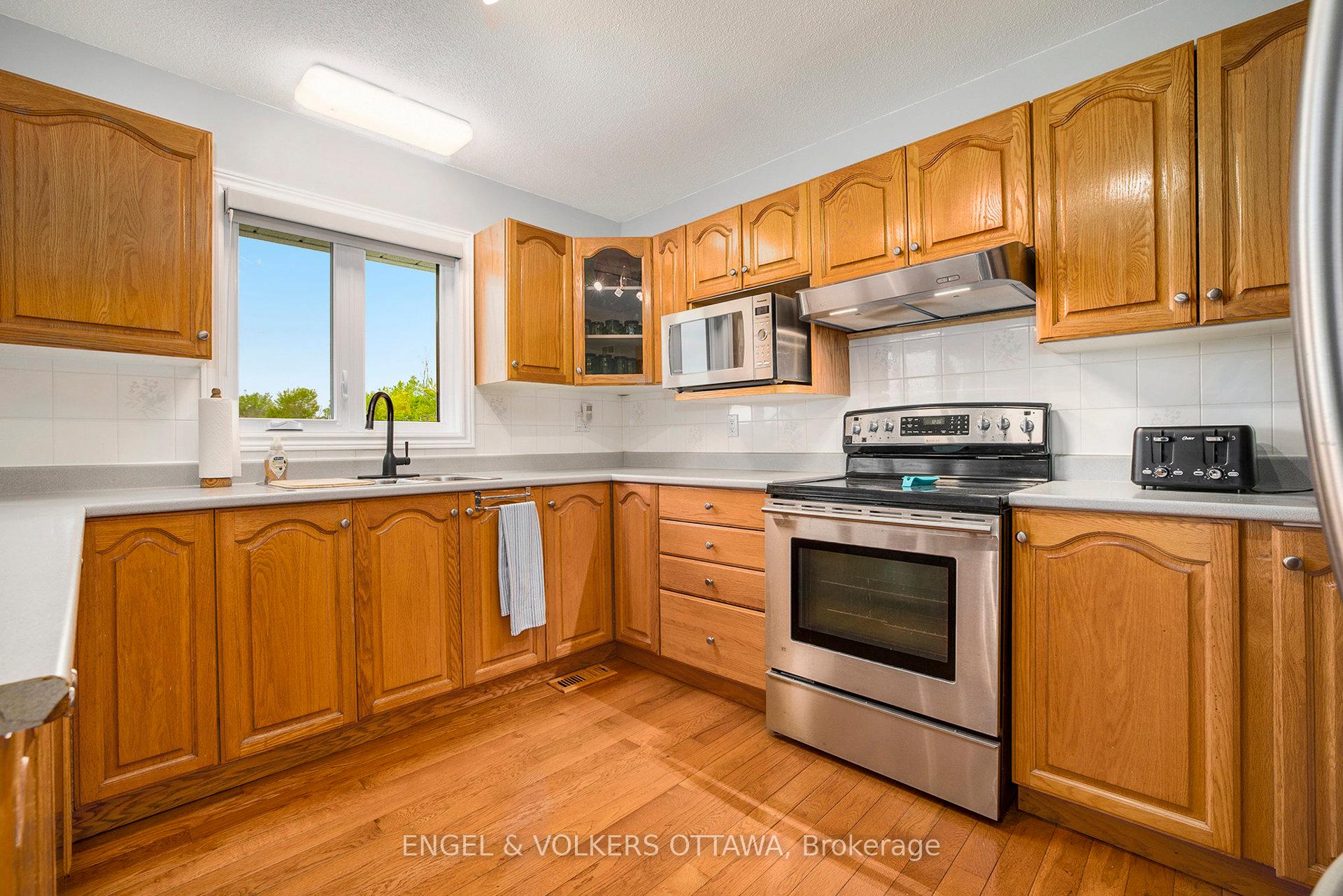 Photo 19 of 3093 Woodkilton Drive, Ottawa, Dunrobin — HOMEH