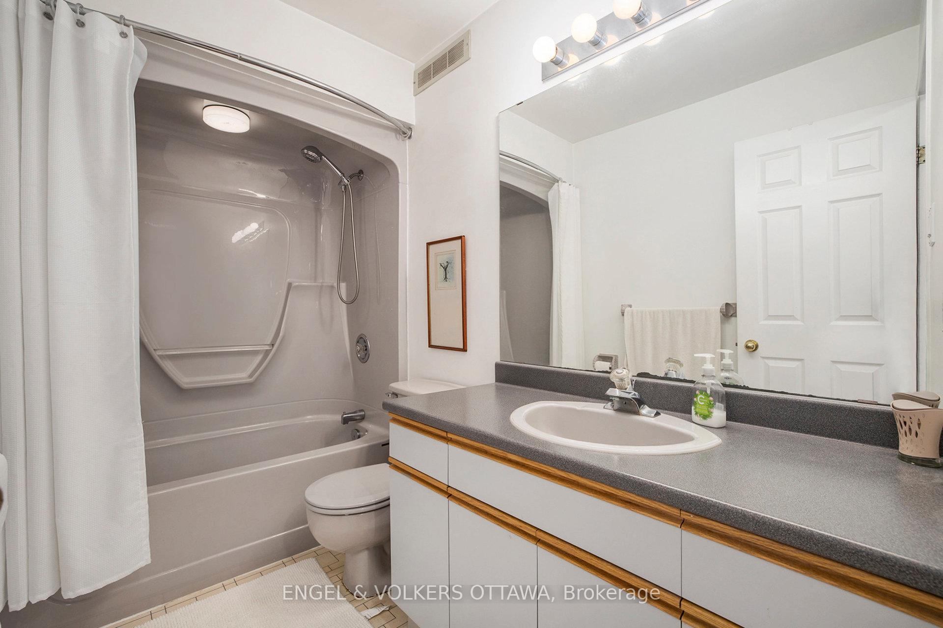 Photo 16 of 3093 Woodkilton Drive, Ottawa, Dunrobin — HOMEH