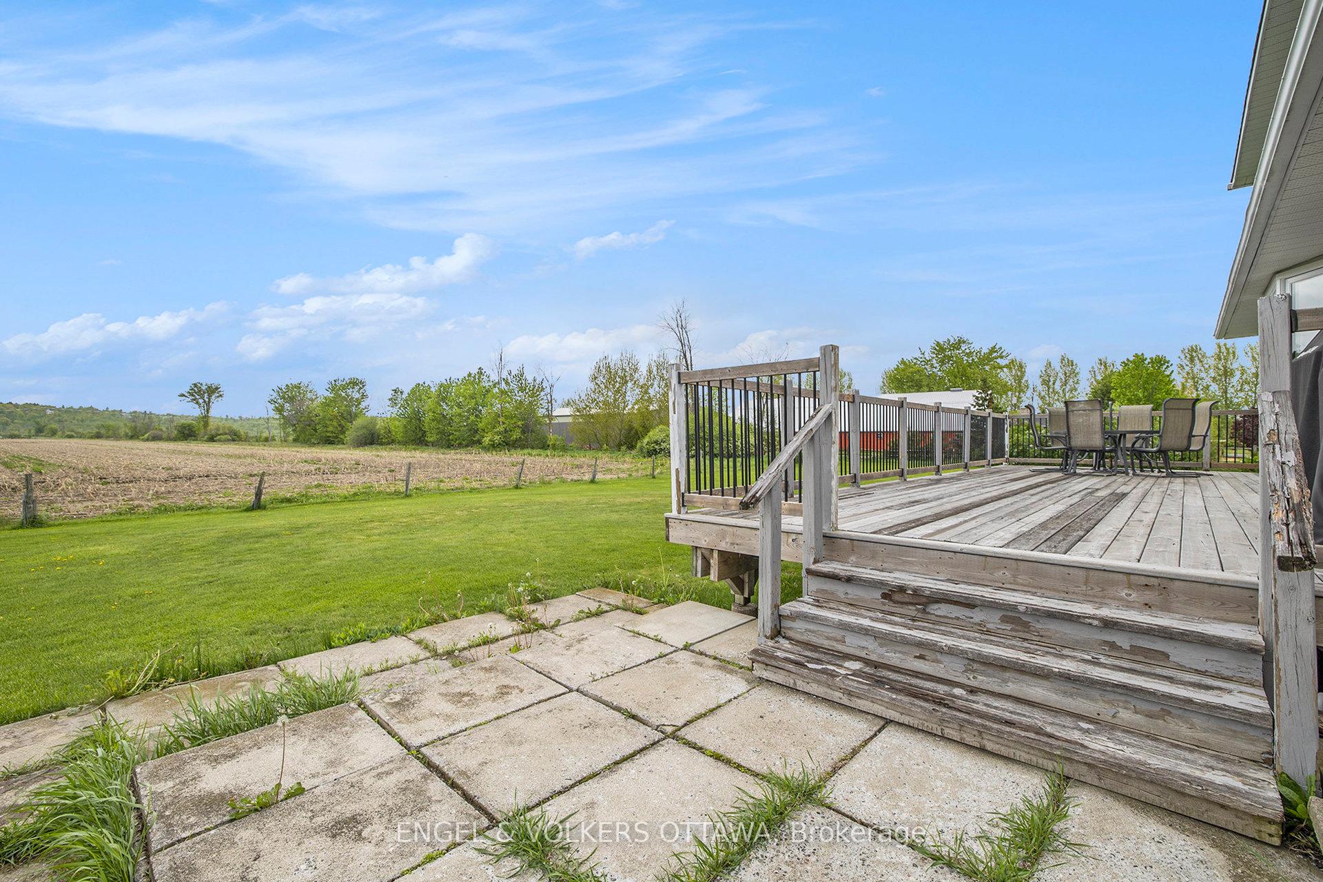 Photo 23 of 3093 Woodkilton Drive, Ottawa, Dunrobin — HOMEH