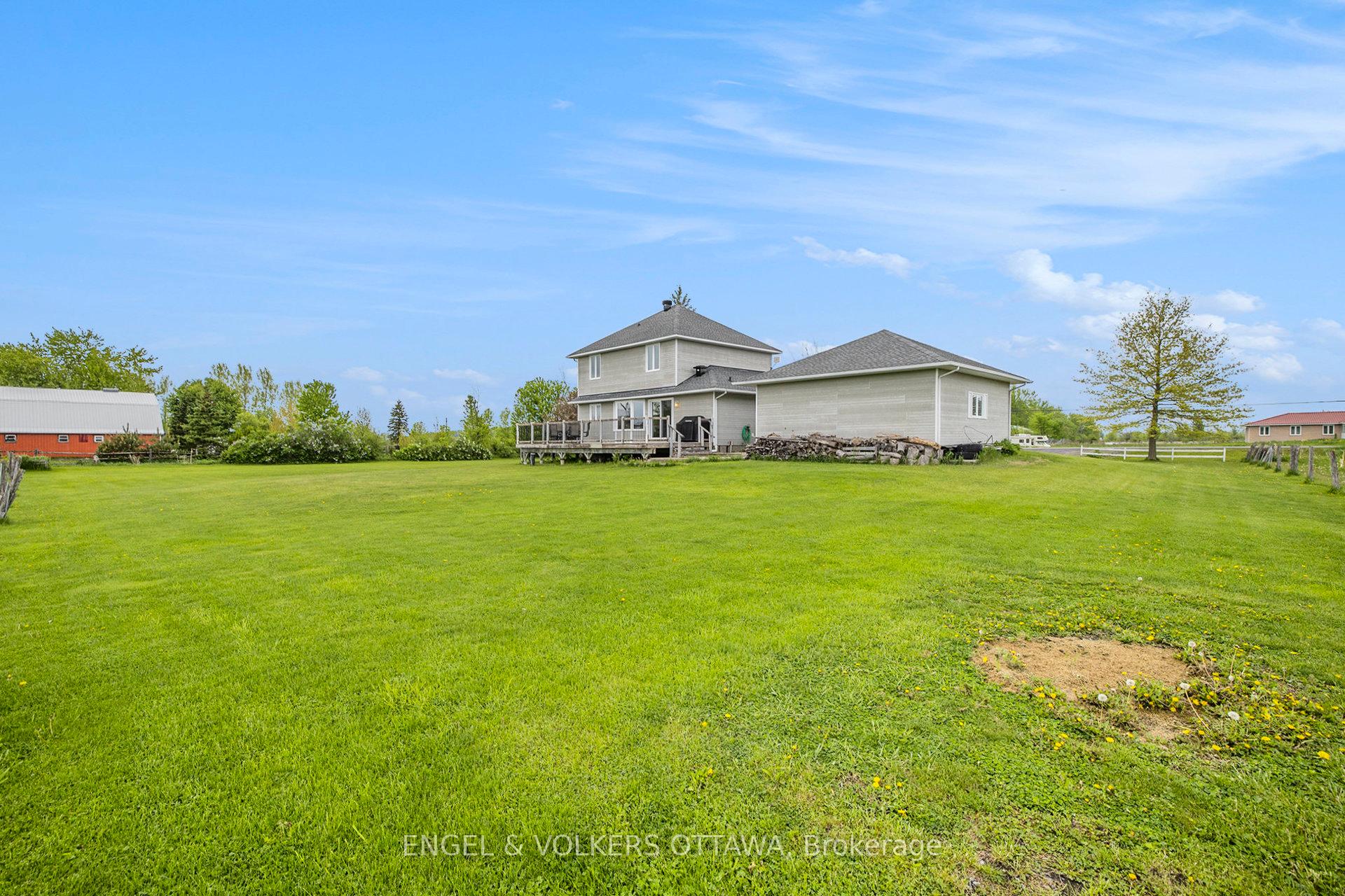 Photo 25 of 3093 Woodkilton Drive, Ottawa, Dunrobin — HOMEH