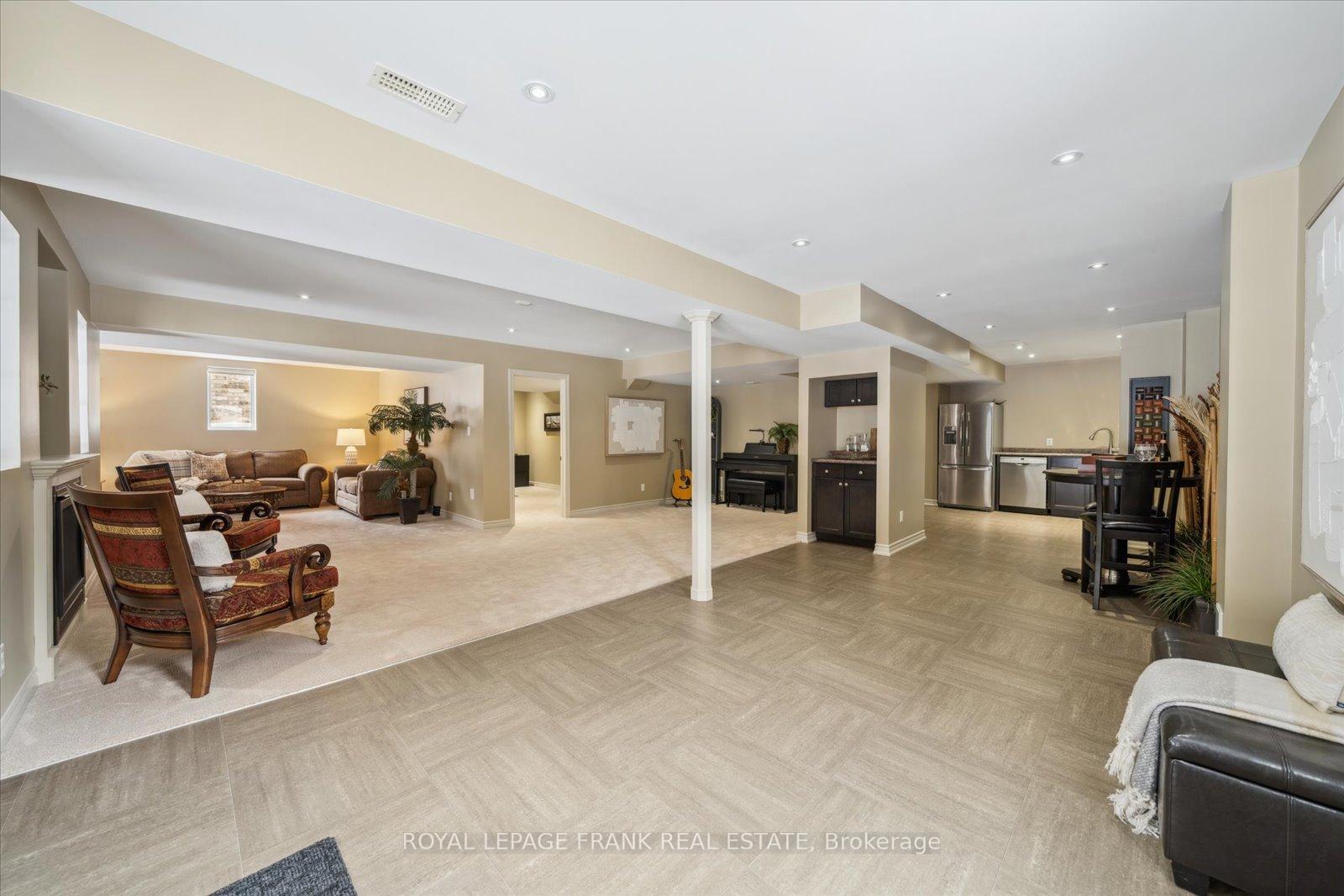 Photo 21 of 135 Rivers Edge Place, Whitby, Taunton North — HOMEH
