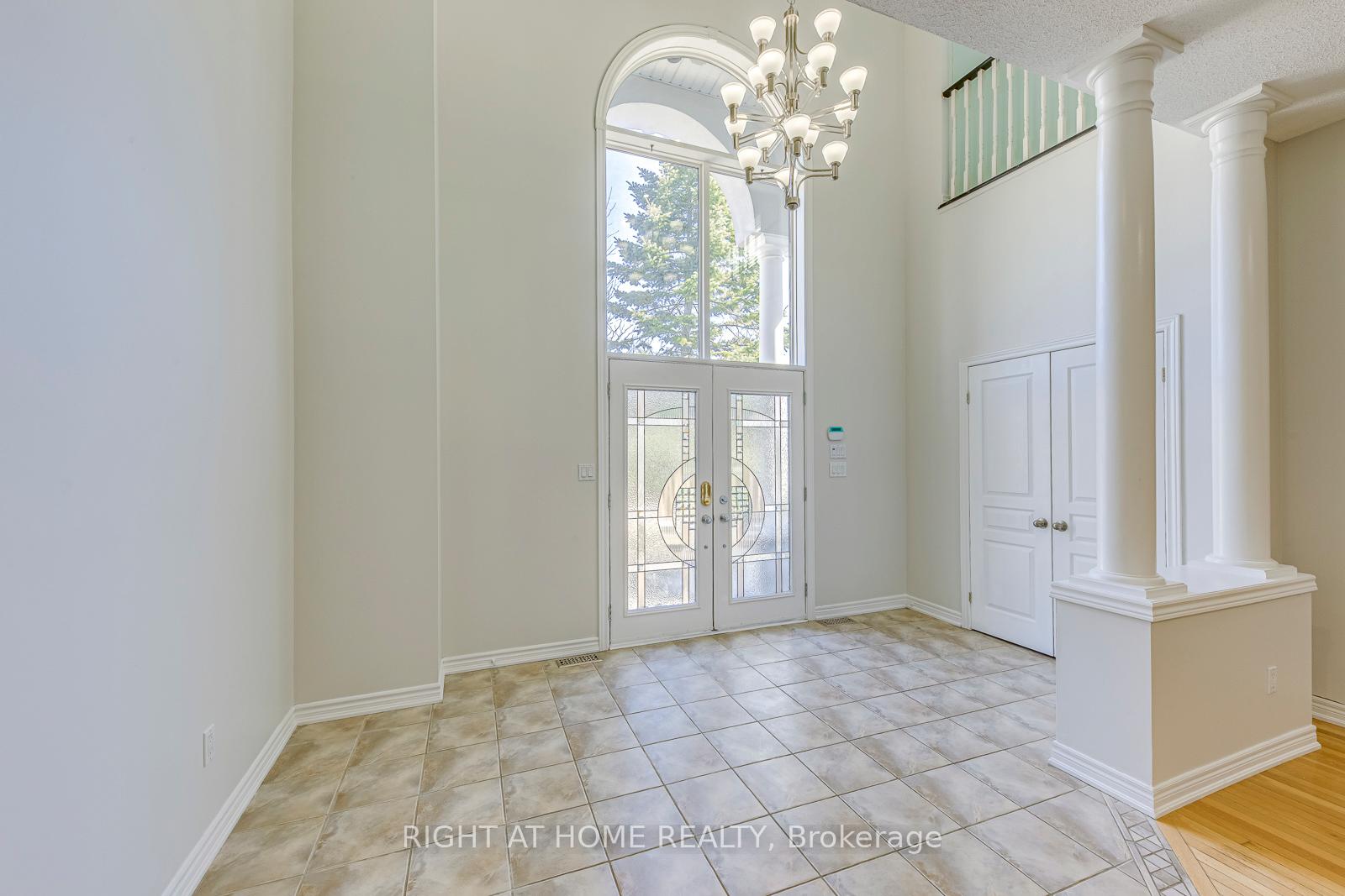 Photo 6 of 8 Hackamore Court, Hamilton, Meadowlands — HOMEH