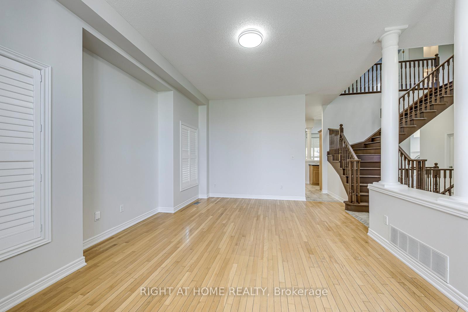 Photo 7 of 8 Hackamore Court, Hamilton, Meadowlands — HOMEH