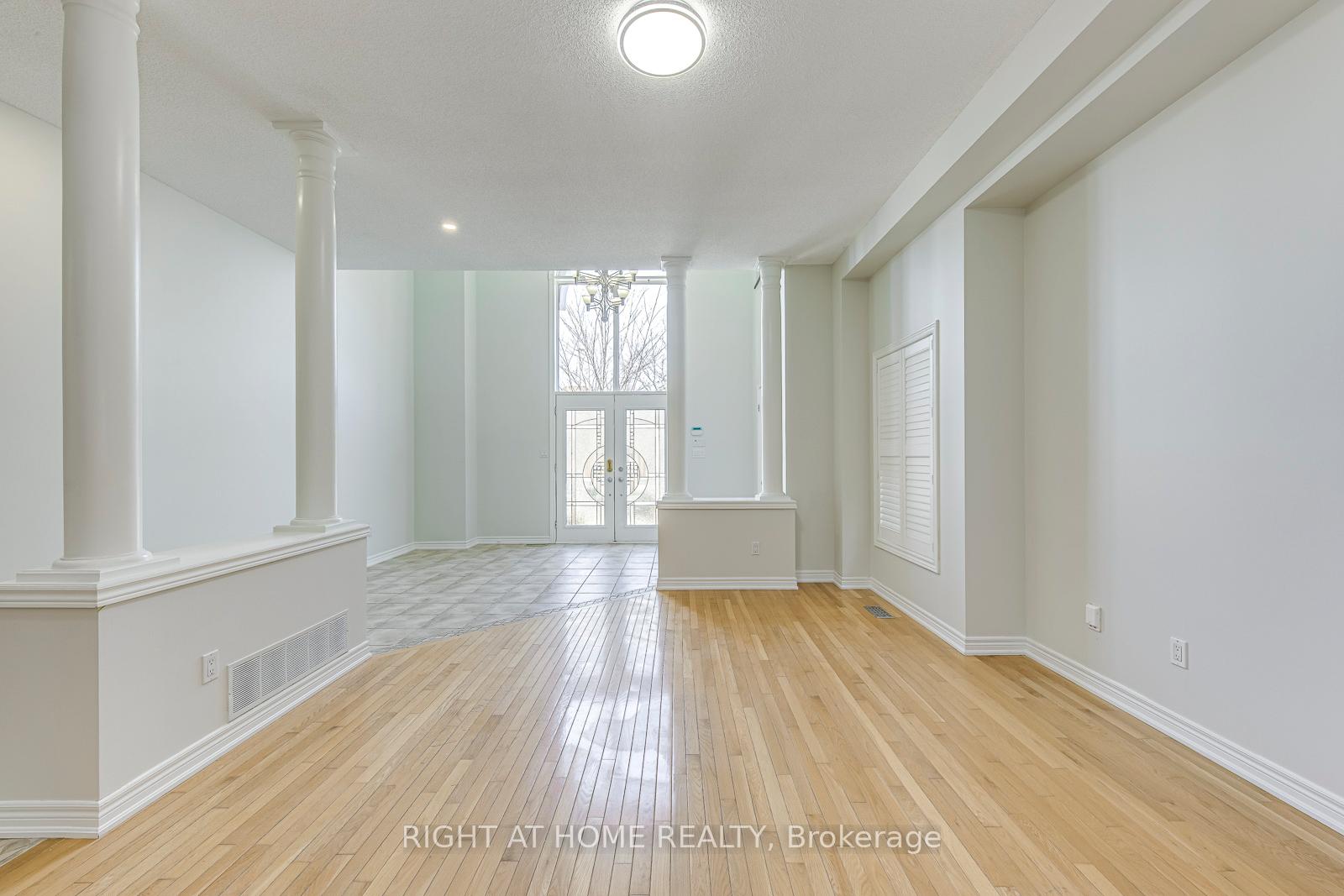 Photo 3 of 8 Hackamore Court, Hamilton, Meadowlands — HOMEH