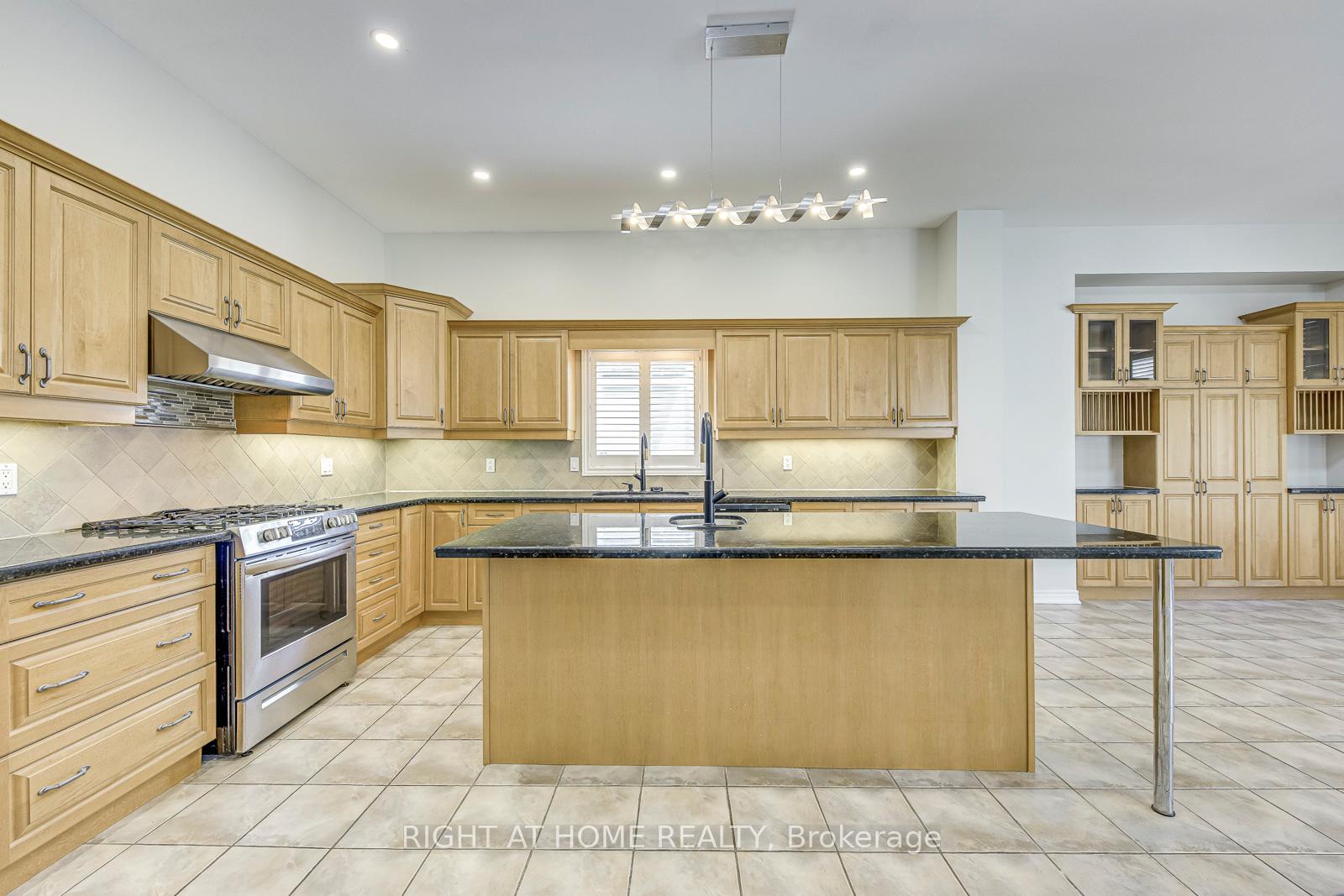 Photo 8 of 8 Hackamore Court, Hamilton, Meadowlands — HOMEH
