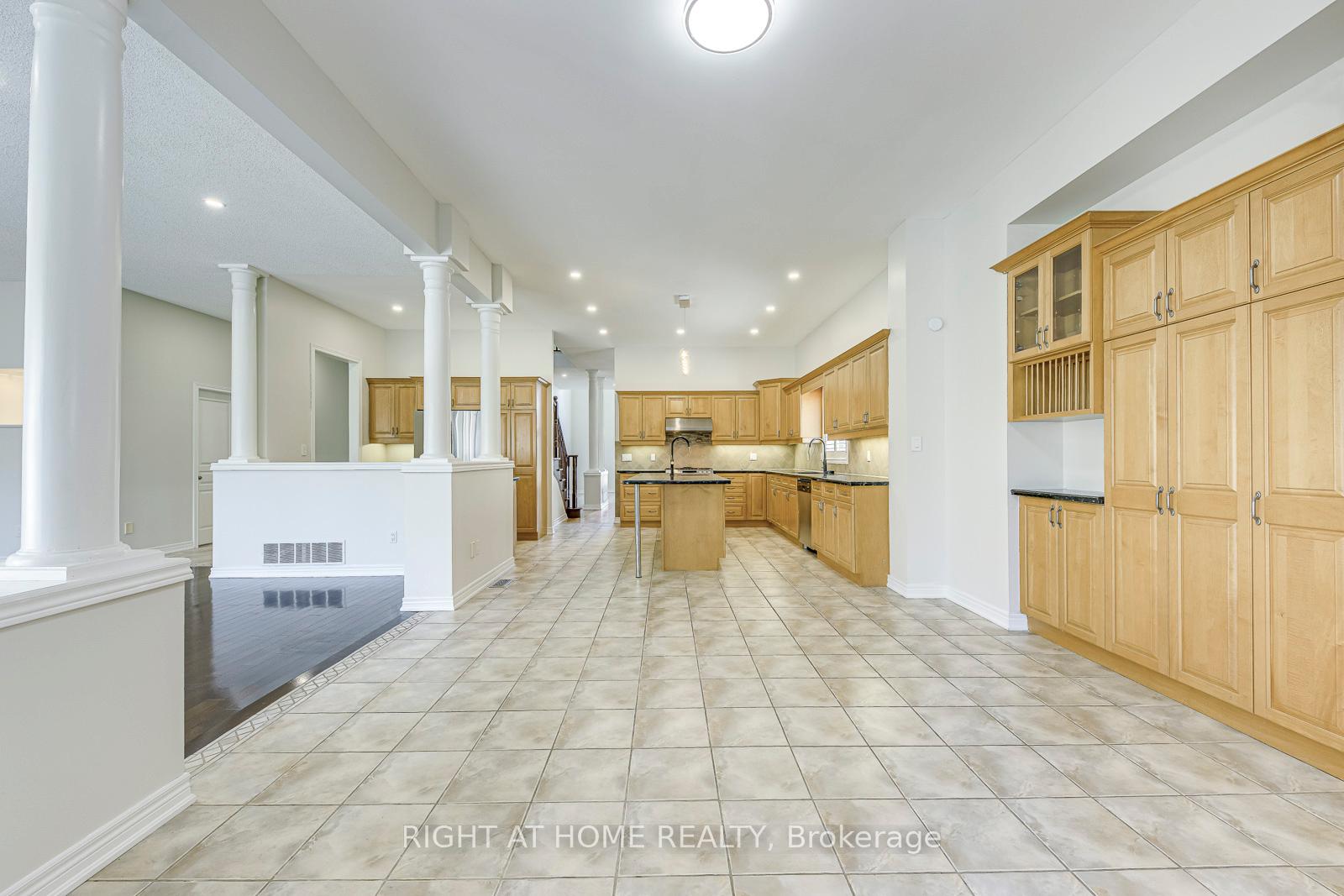 Photo 25 of 8 Hackamore Court, Hamilton, Meadowlands — HOMEH