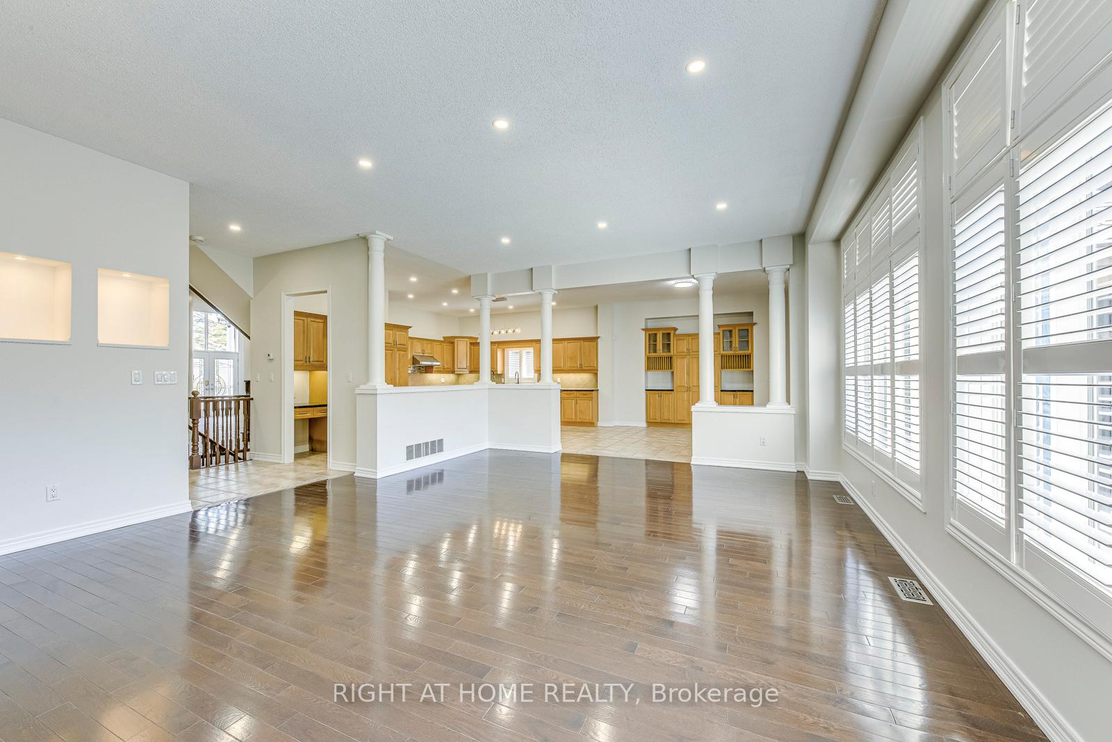 Photo 24 of 8 Hackamore Court, Hamilton, Meadowlands — HOMEH