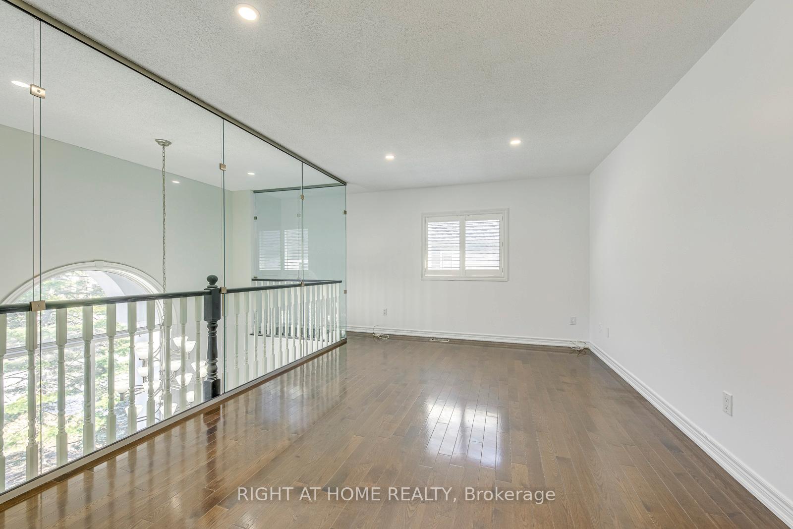 Photo 36 of 8 Hackamore Court, Hamilton, Meadowlands — HOMEH