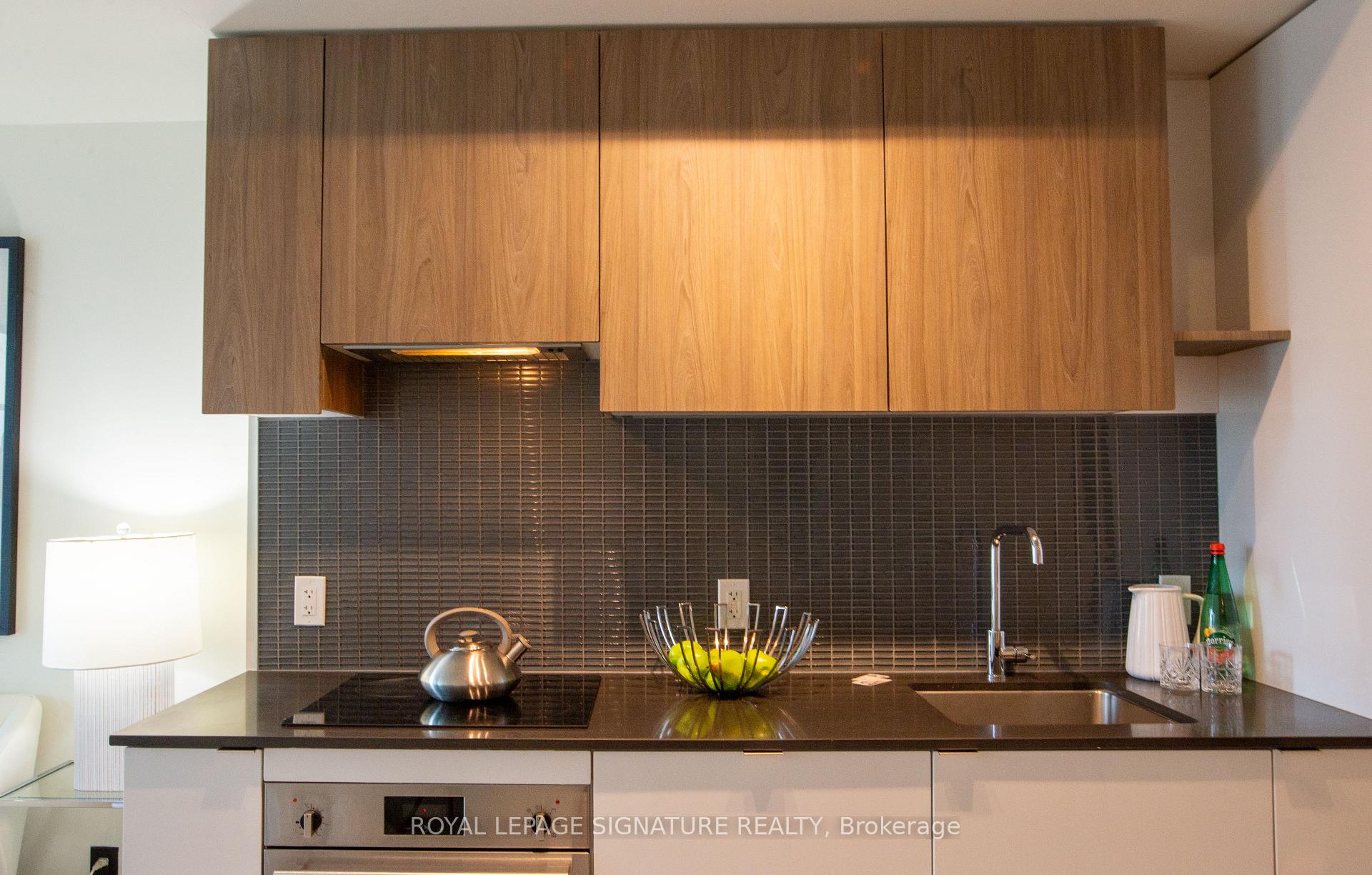 Photo 26 of Unit 605, 161 Roehampton Avenue, Toronto, Mount Pleasant East — HOMEH
