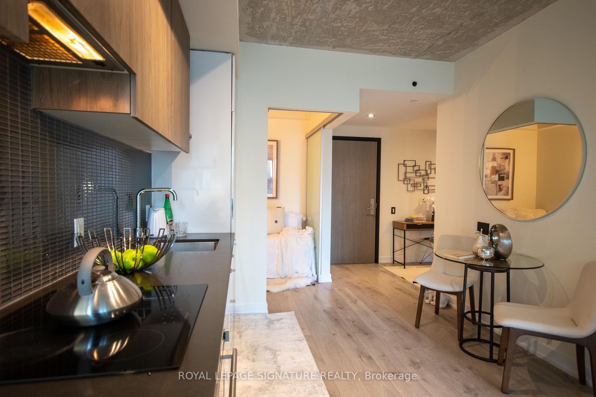 Photo 15 of Unit 605, 161 Roehampton Avenue, Toronto, Mount Pleasant East — HOMEH