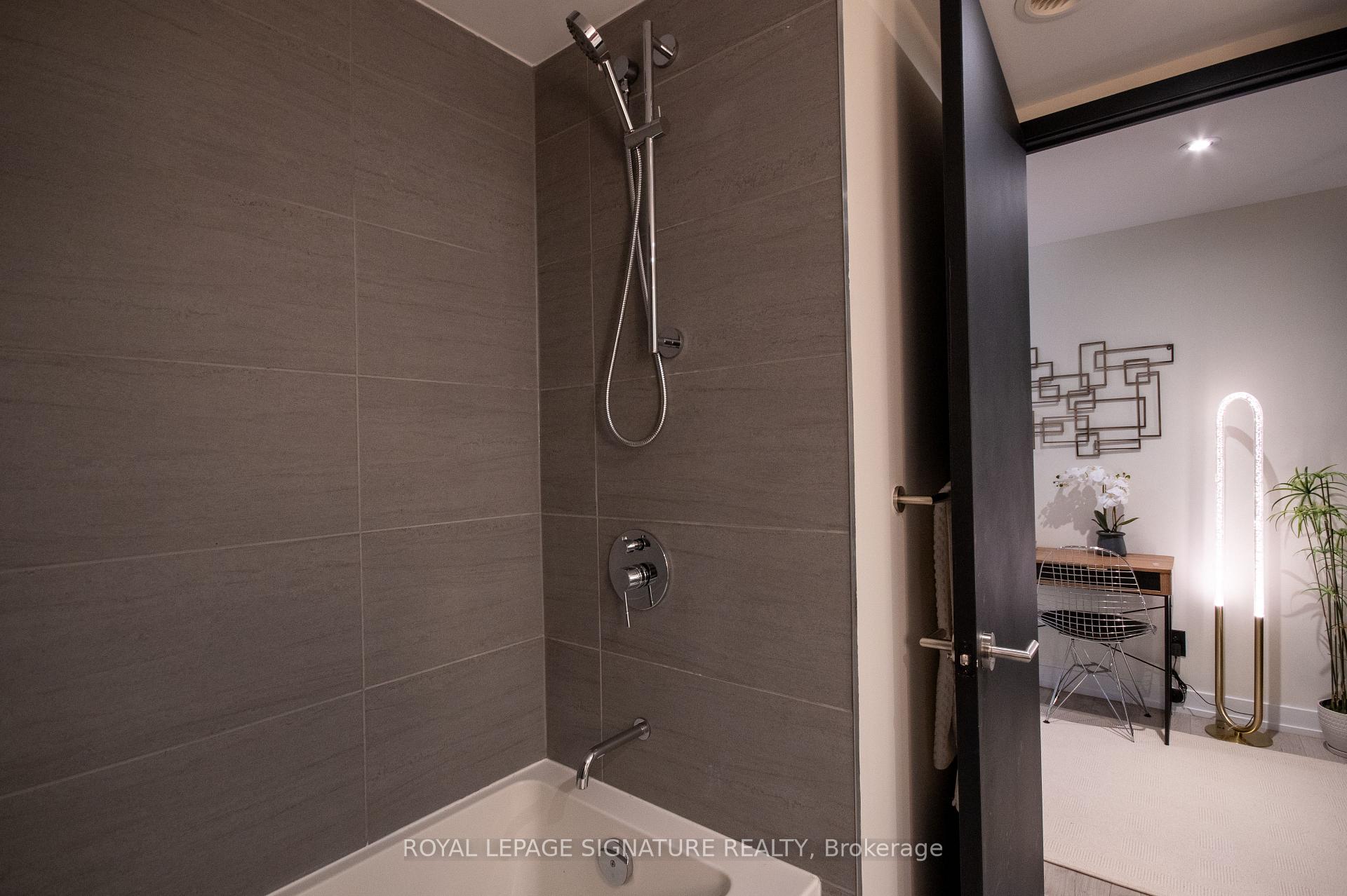 Photo 33 of Unit 605, 161 Roehampton Avenue, Toronto, Mount Pleasant East — HOMEH