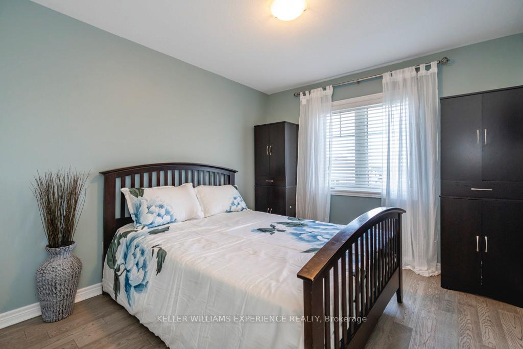 Photo 12 of 101 Riverwalk Place, Midland — HOMEH