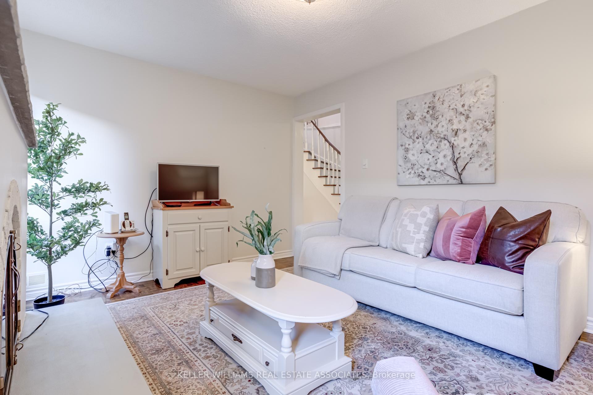 Photo 15 of 62 Stargell Crescent, Markham, Raymerville — HOMEH