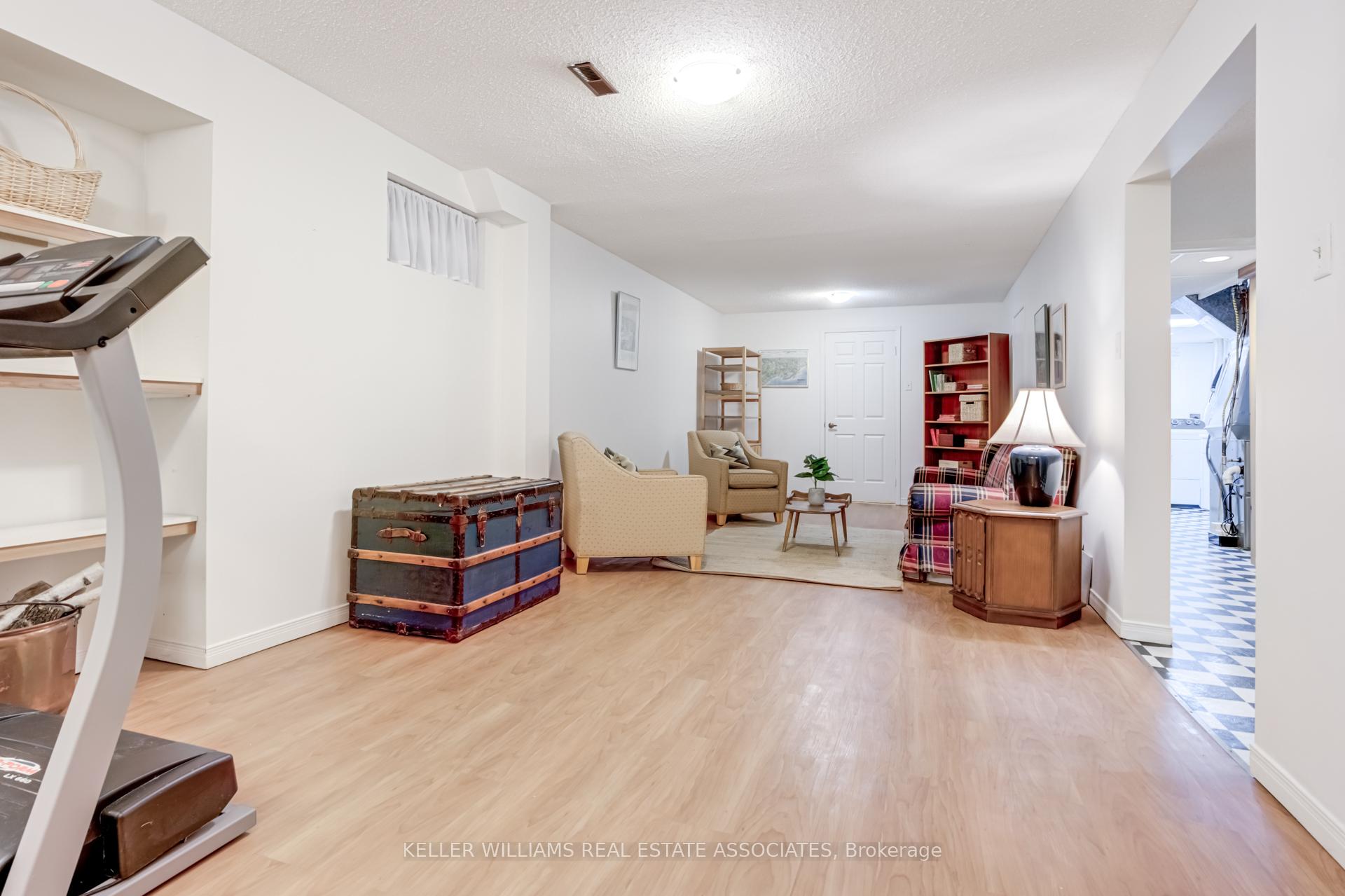 Photo 36 of 62 Stargell Crescent, Markham, Raymerville — HOMEH