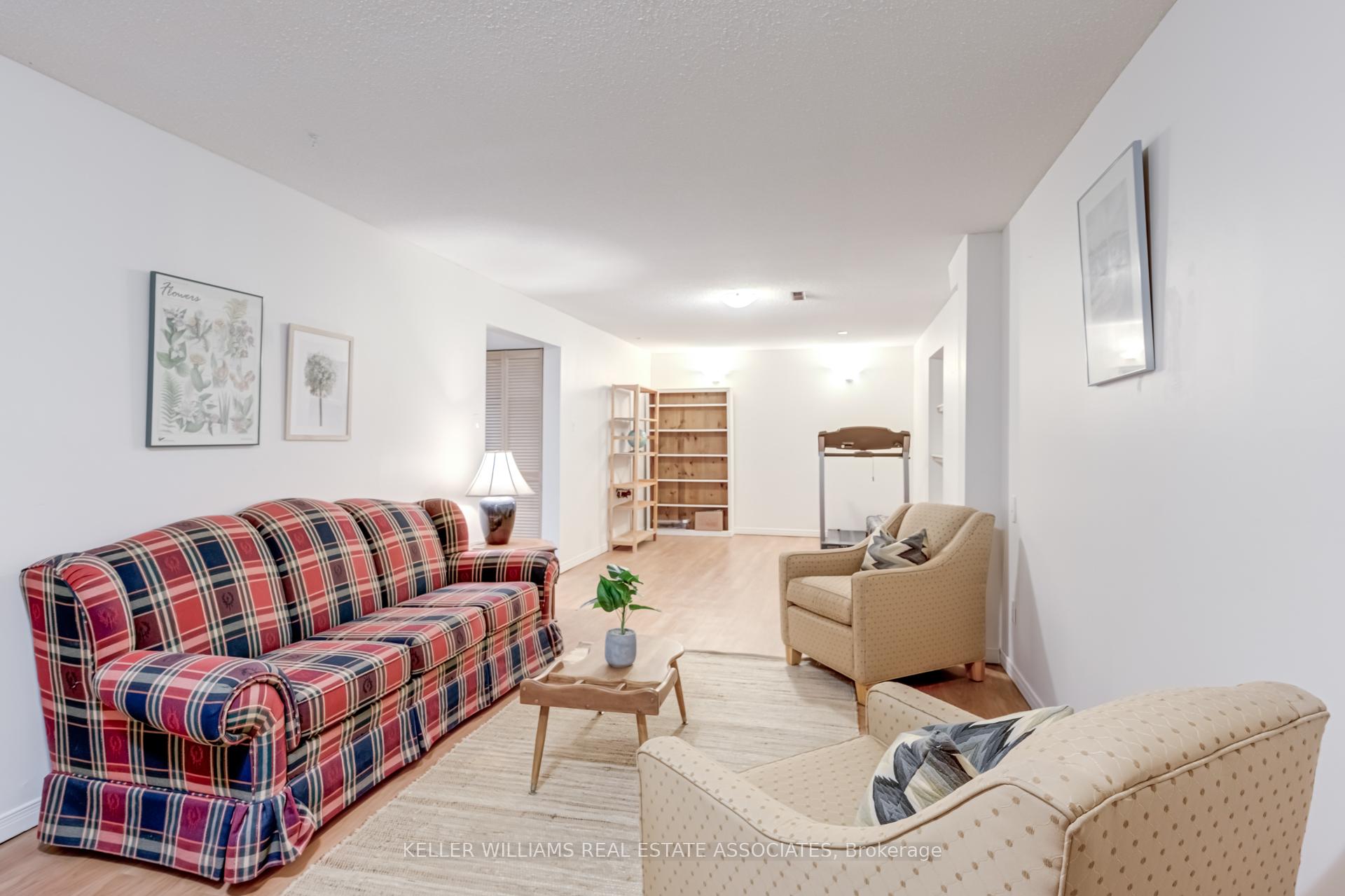 Photo 25 of 62 Stargell Crescent, Markham, Raymerville — HOMEH