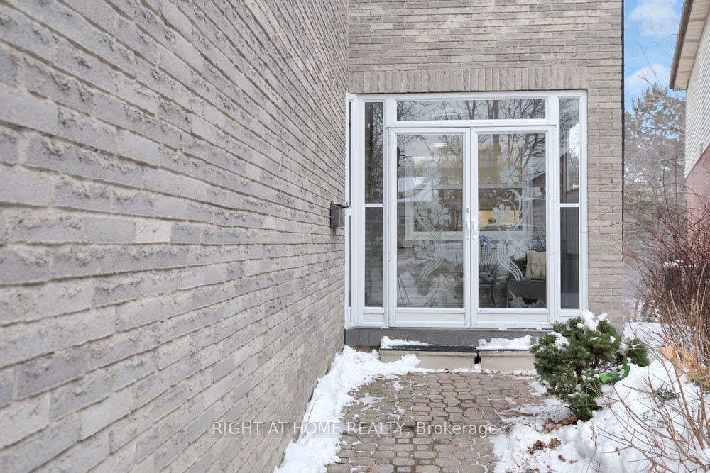 Photo 6 of 68 Baywood Circuit, Markham, Royal Orchard — HOMEH
